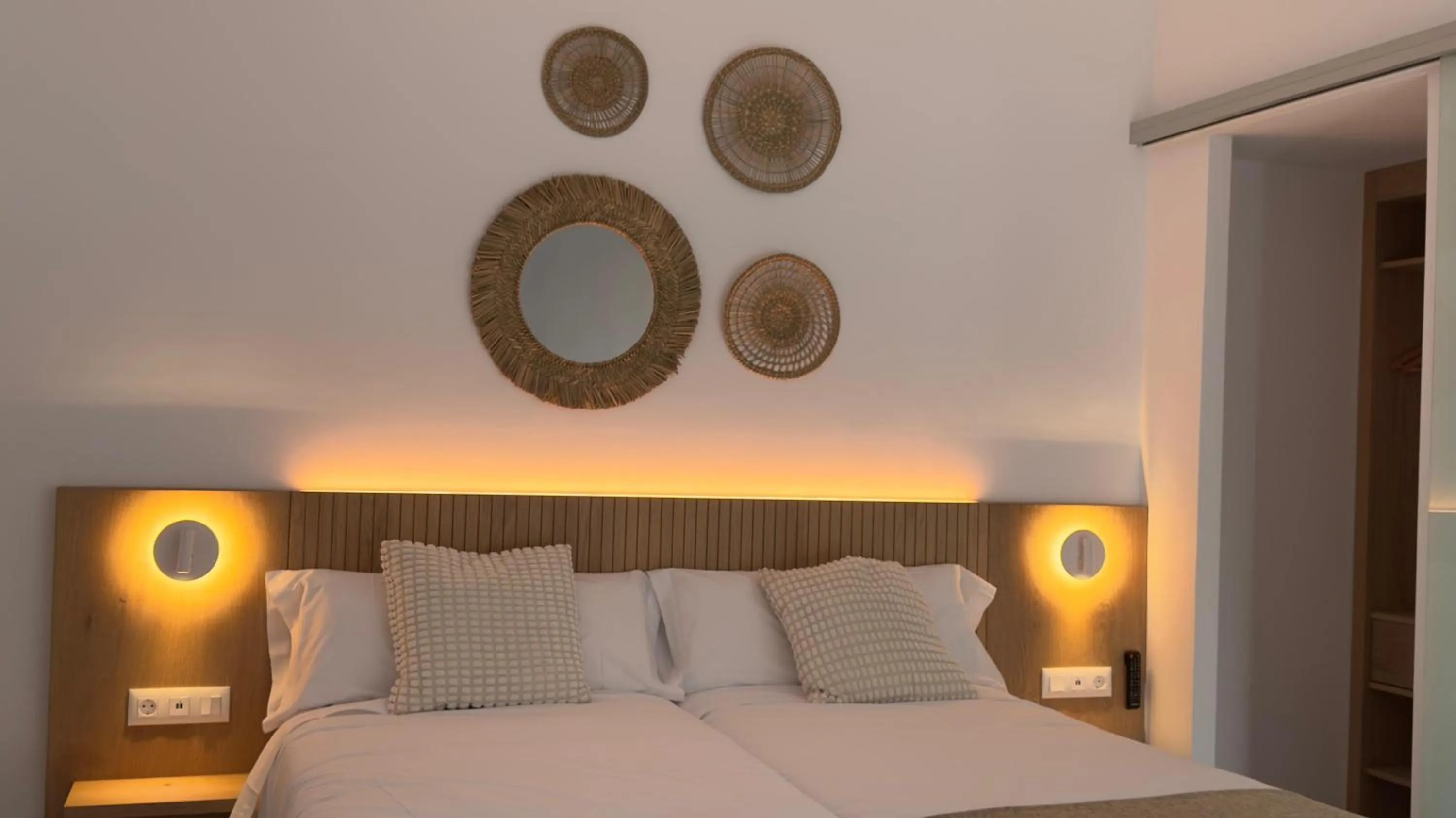 Bed in MYO Barcelona Hotel & Apartments