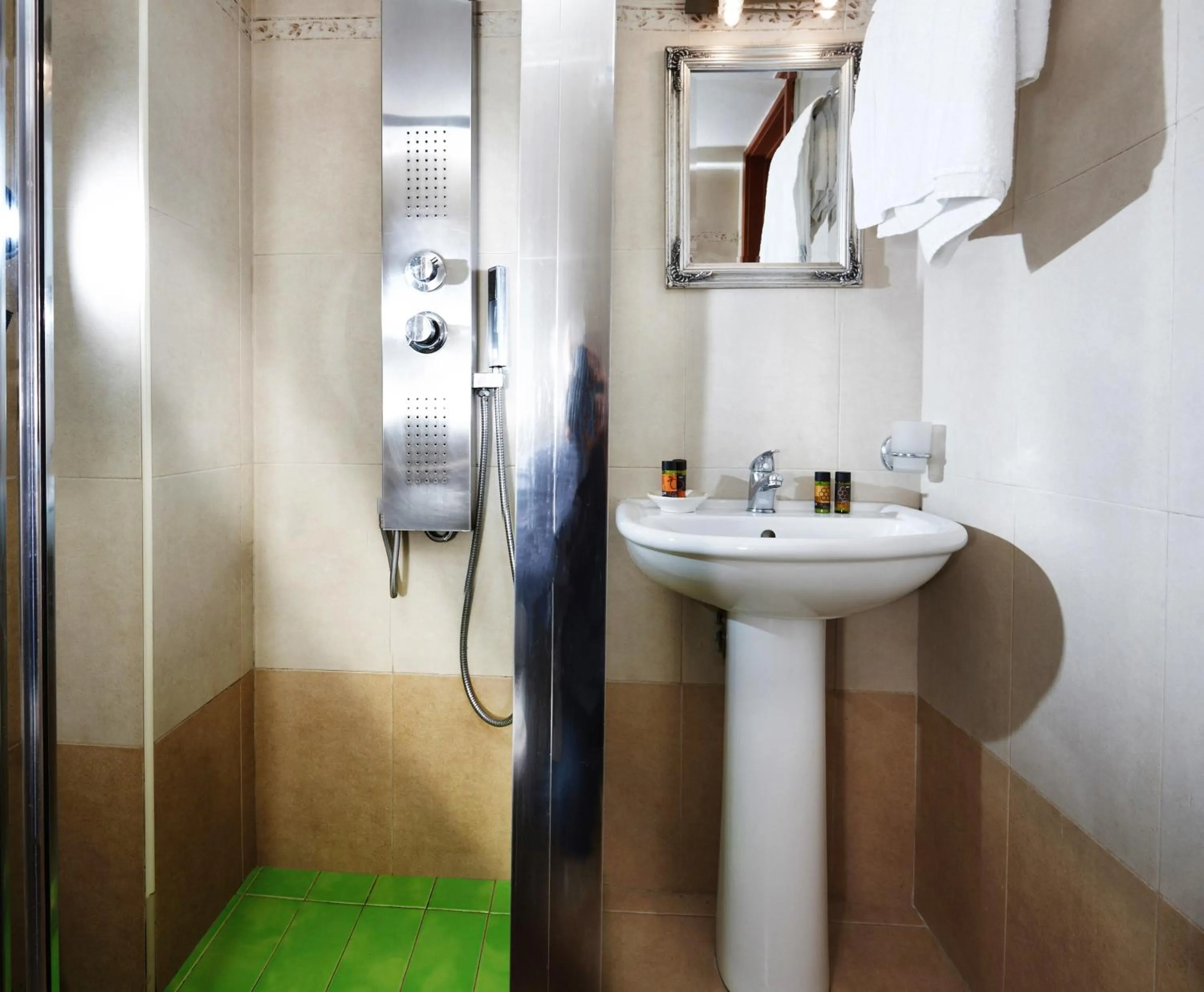 Shower in Archontiko Old Town Suites