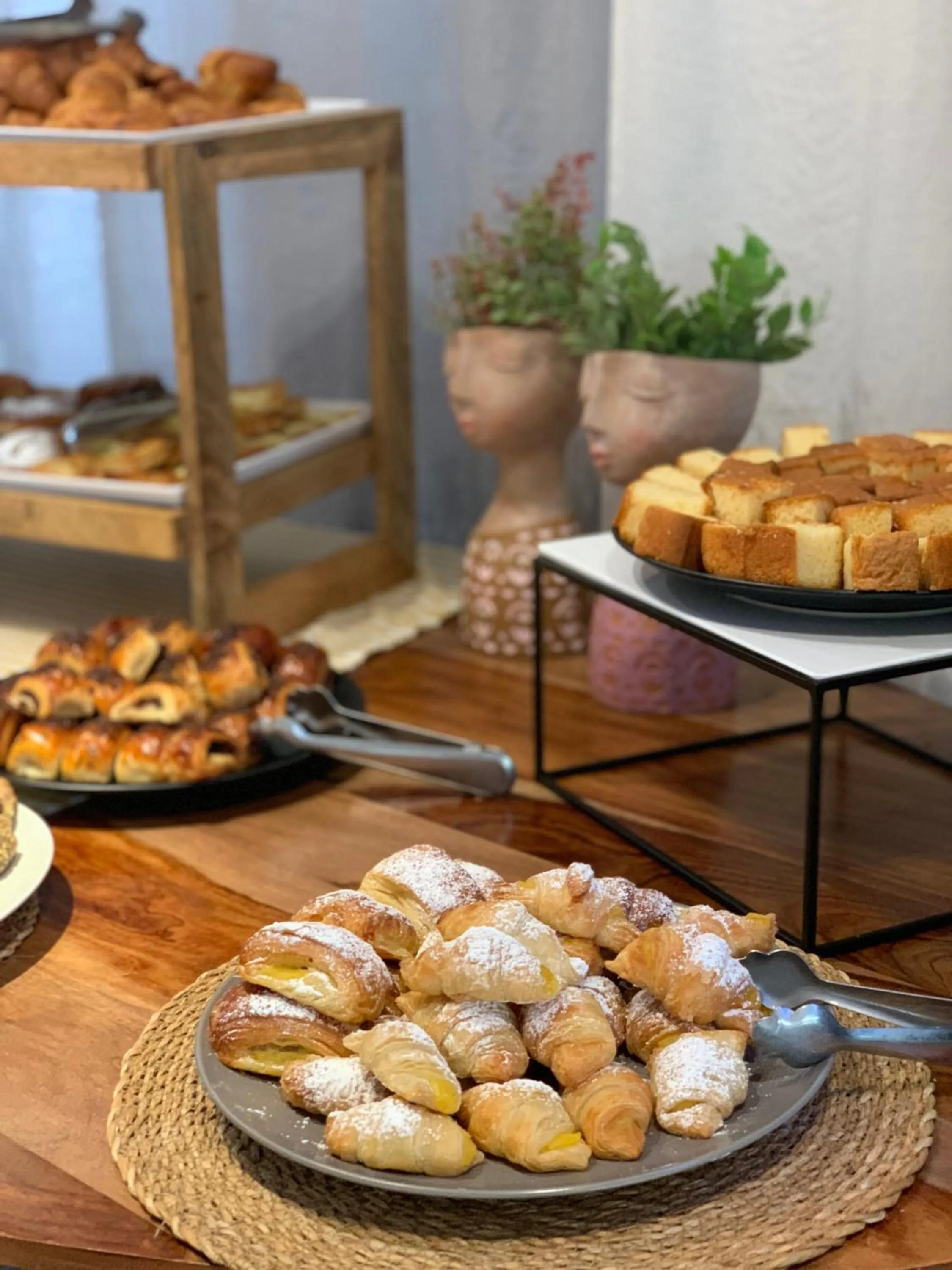 Continental breakfast in Hotel Windsor Tossa - Adults Only 16