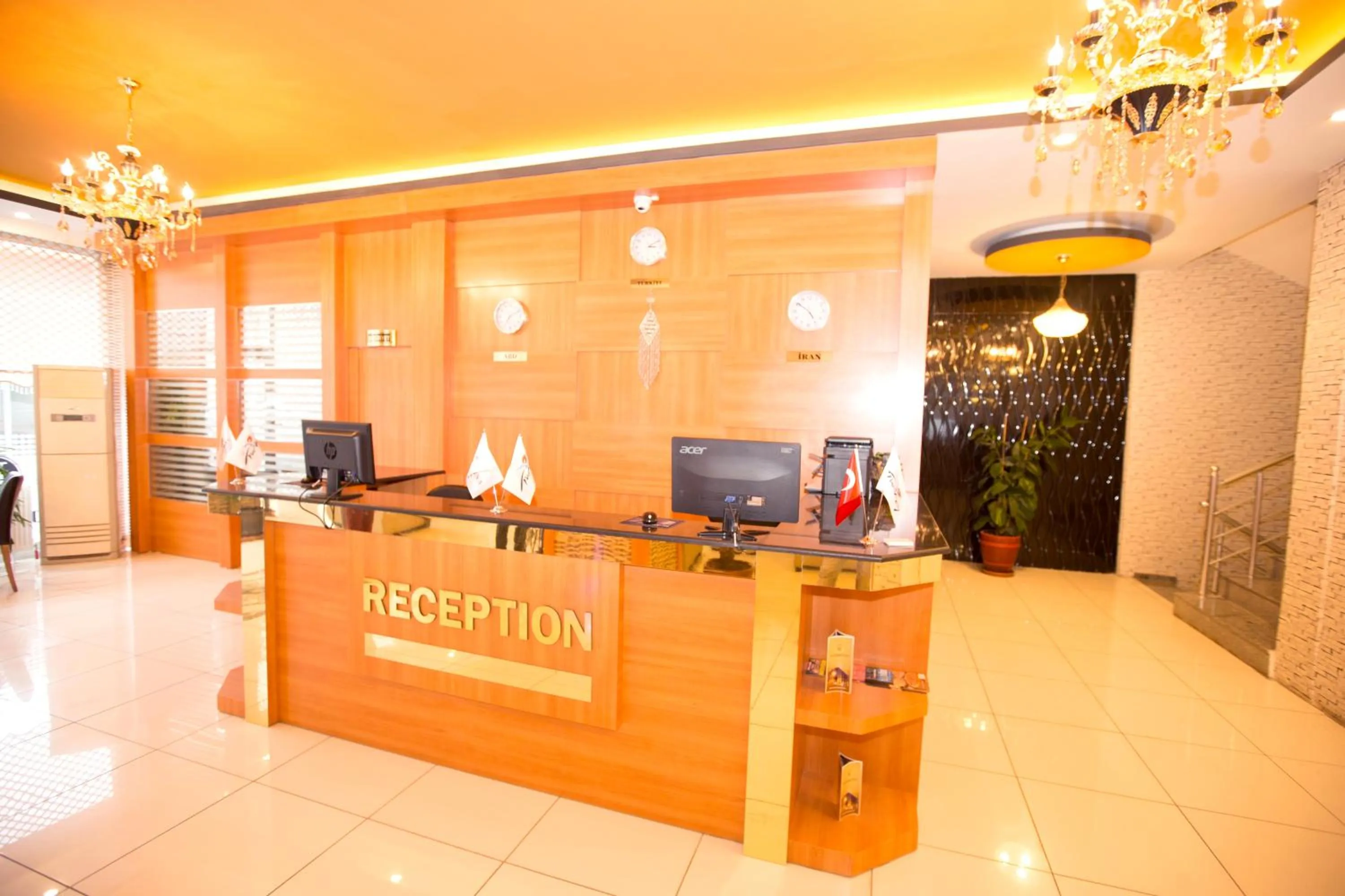Lobby or reception in Resmina Hotel