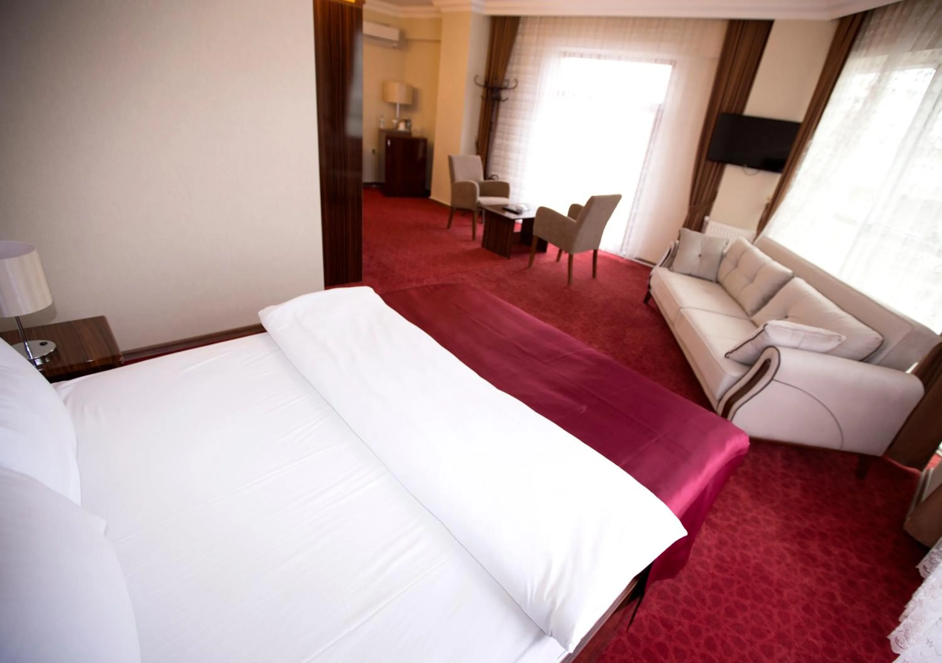 Bed in Resmina Hotel