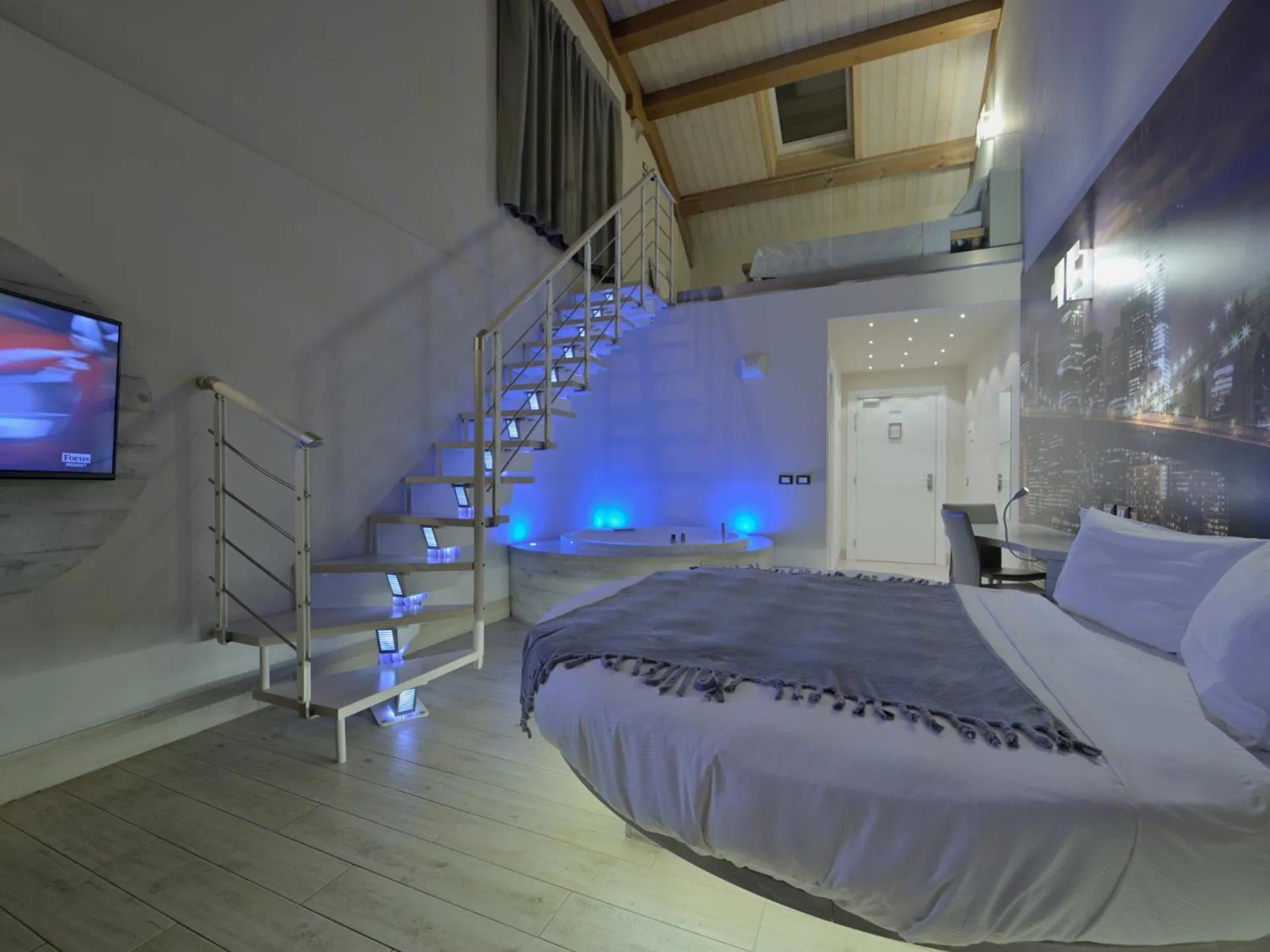 Photo of the whole room in Hotel Seven Rooms