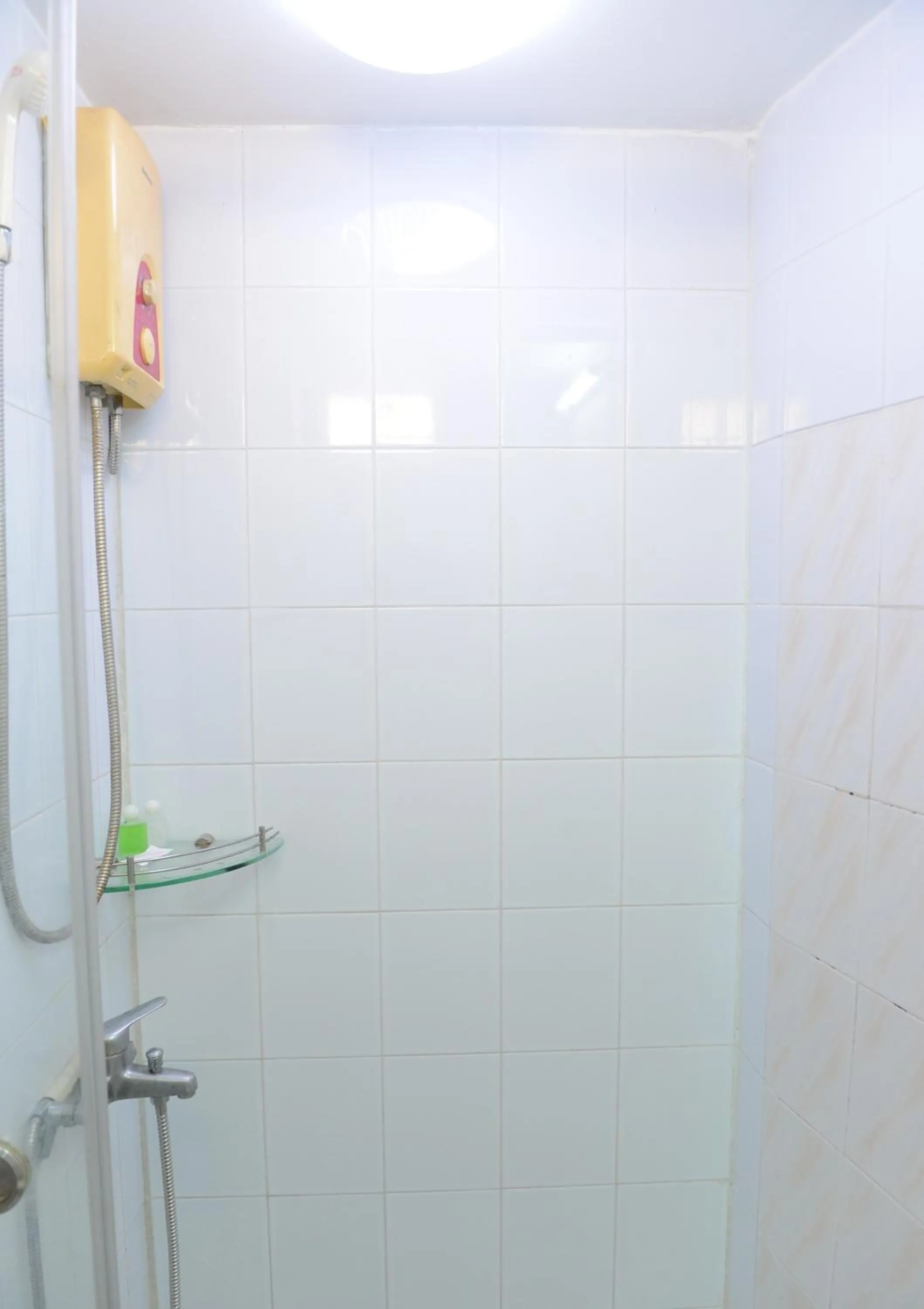 Toilet in Thao Nhi Hotel