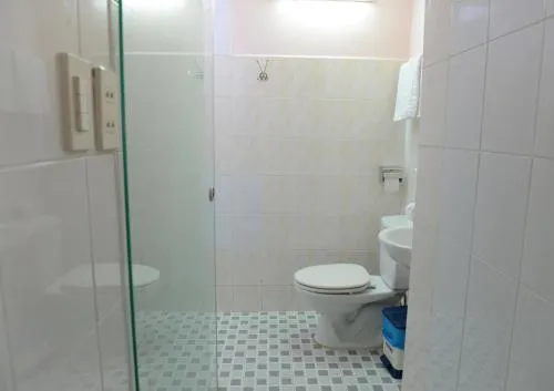 Toilet in Thao Nhi Hotel