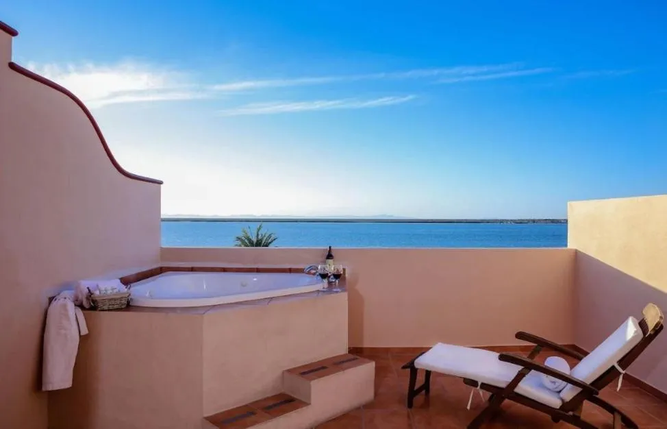 Hot Tub in La Posada Hotel Boutique