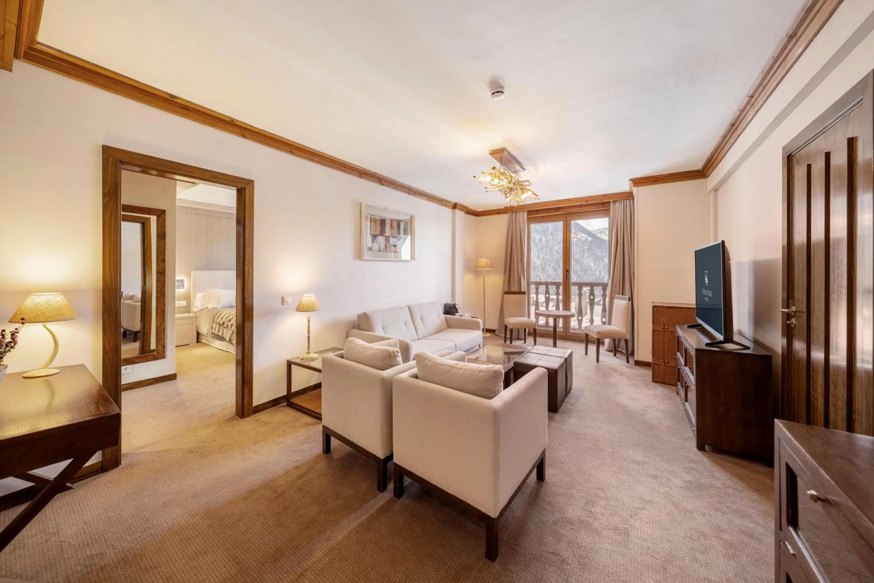 Living room, Bed in Eurostars La Pleta