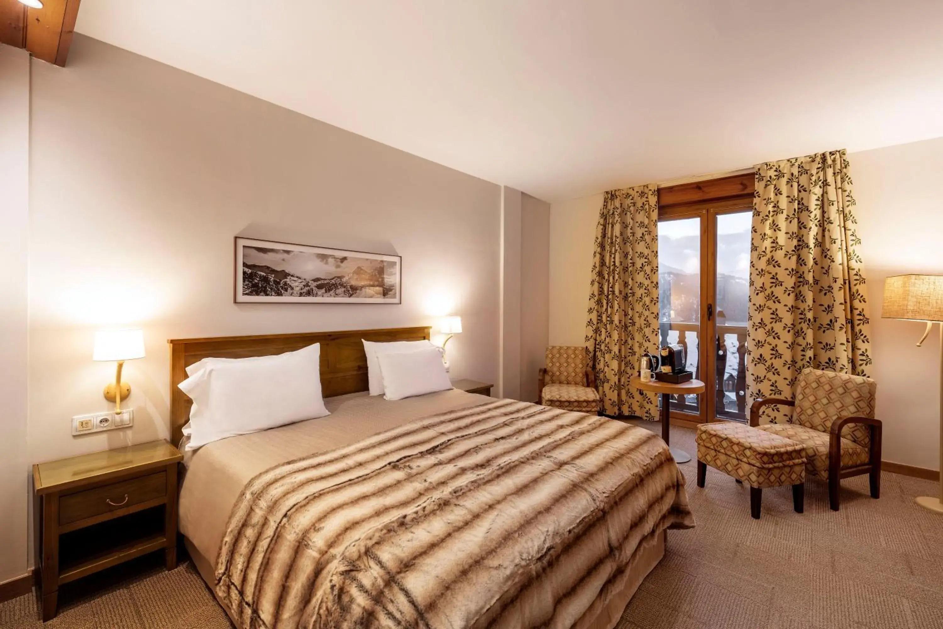 Photo of the whole room, Bed in Eurostars La Pleta Photo of the whole room, Bed in Eurostars La Pleta