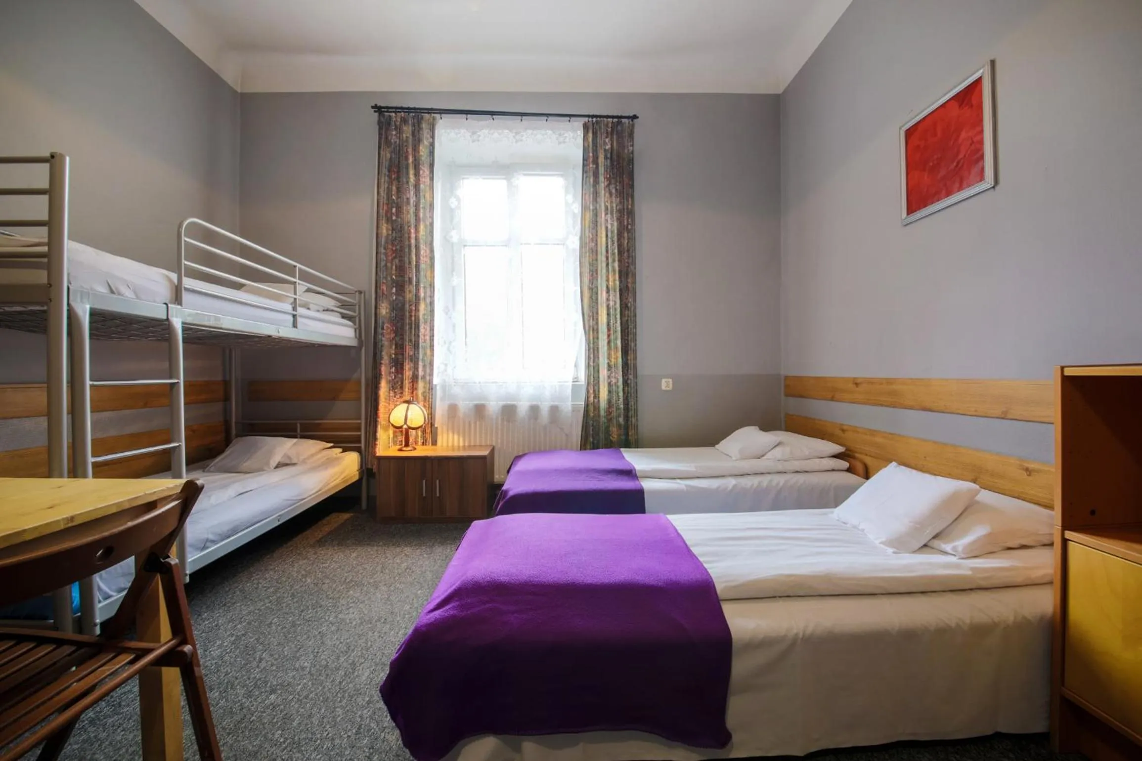 Photo of the whole room, Bed in Red Carpet Hostel