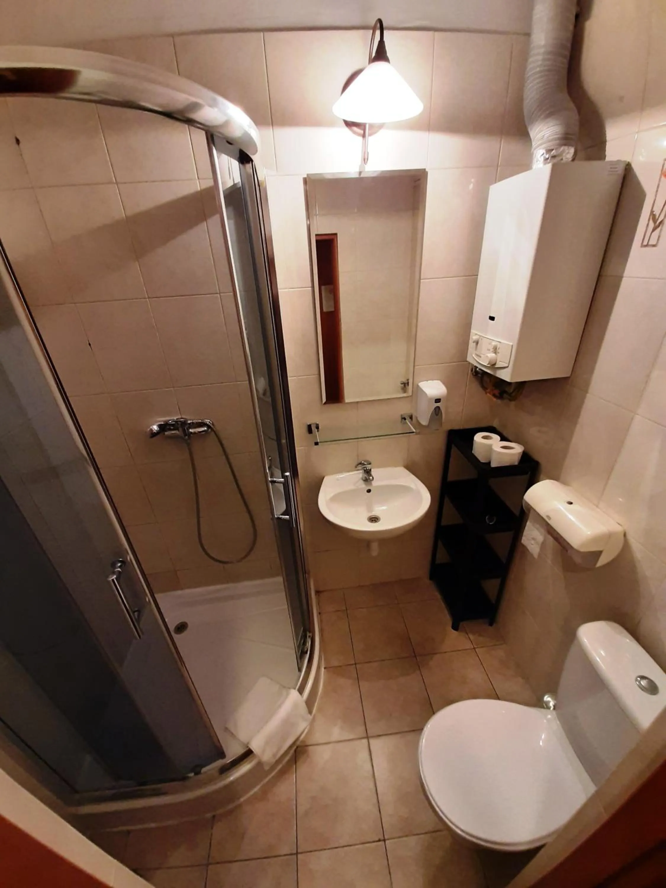 Bathroom in Red Carpet Hostel
