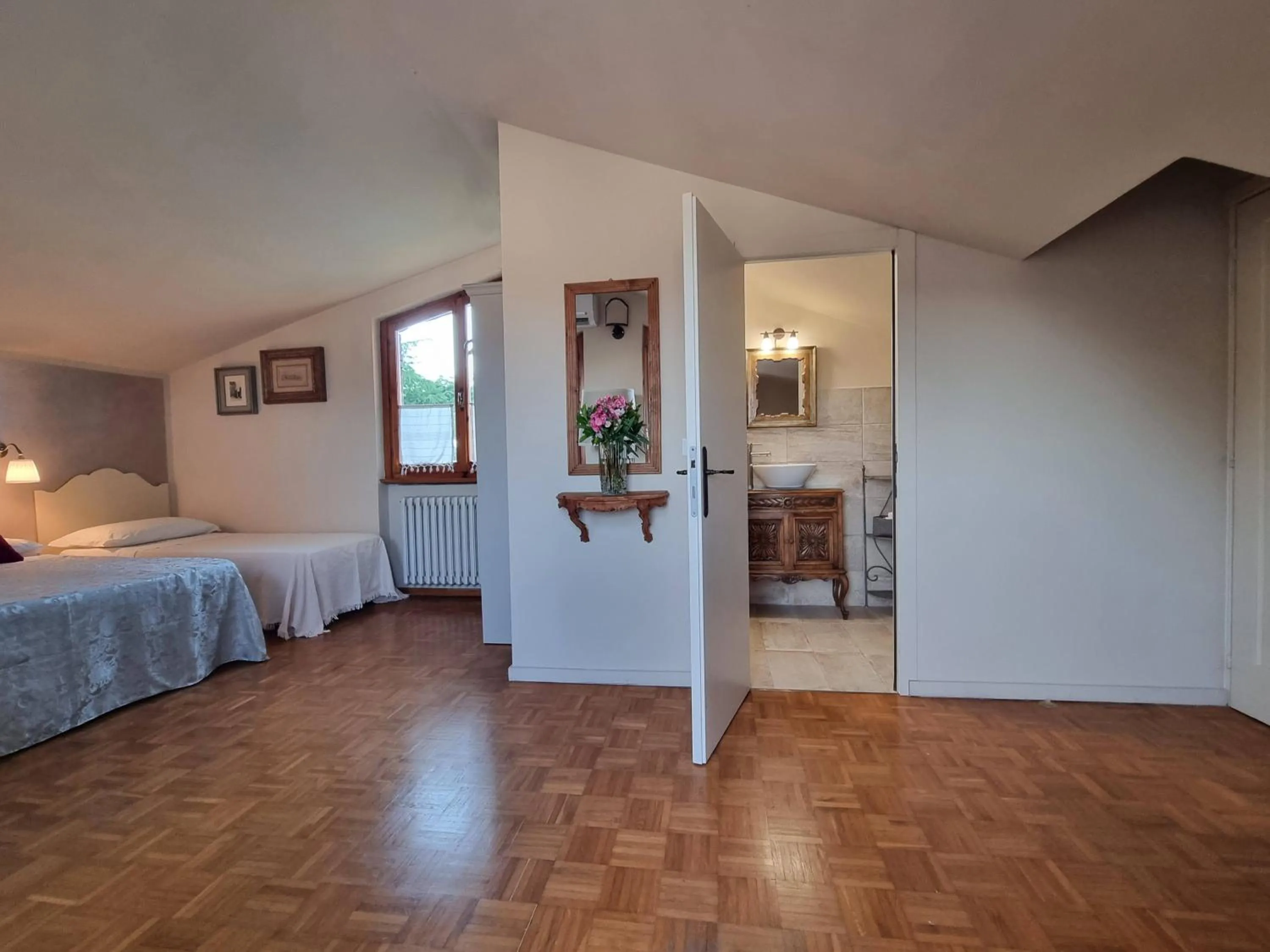 Photo of the whole room, Bed in Casa Aloe B&B