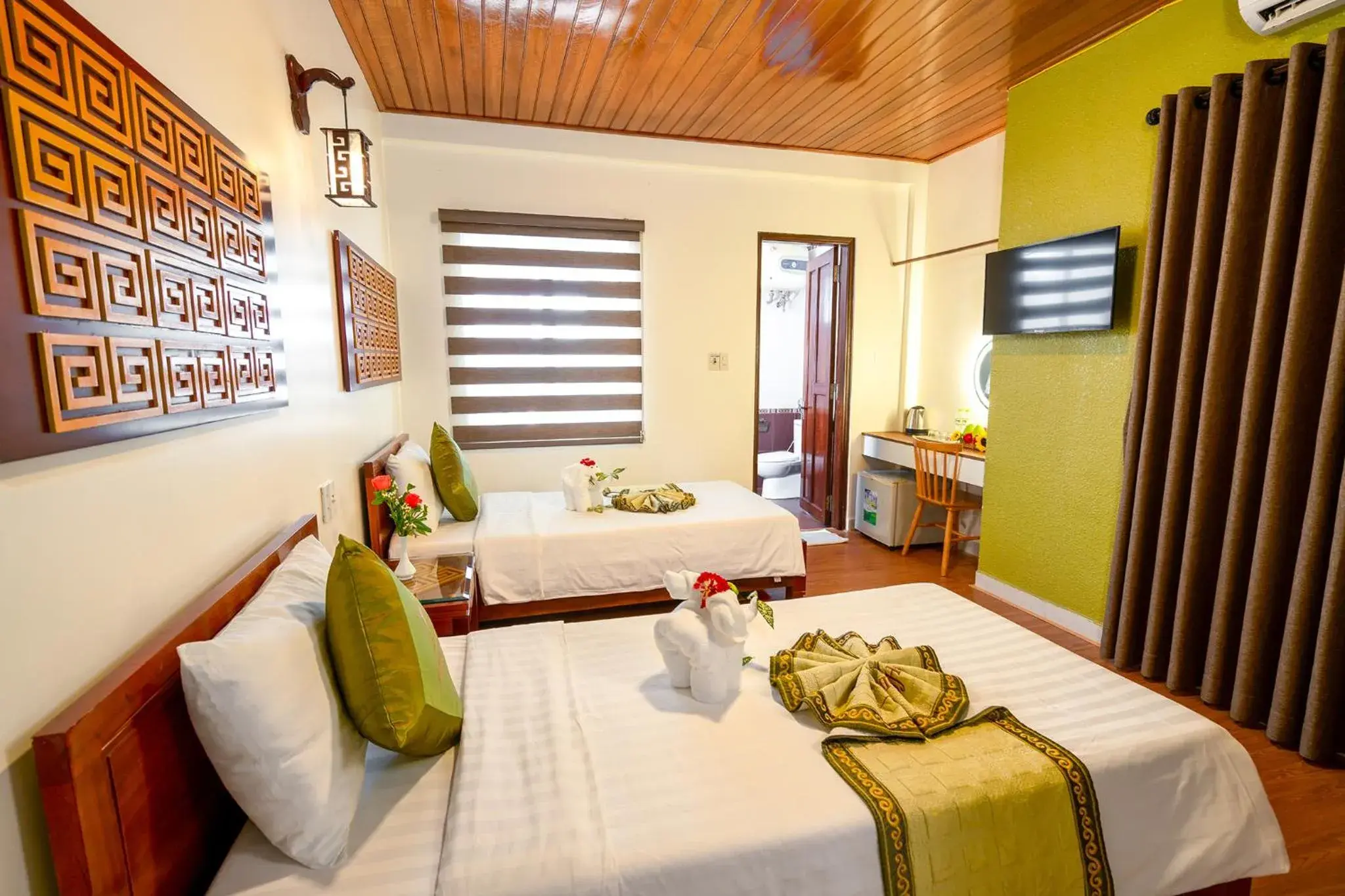 Bed in AMIGO HUE hotel Bed in AMIGO HUE hotel