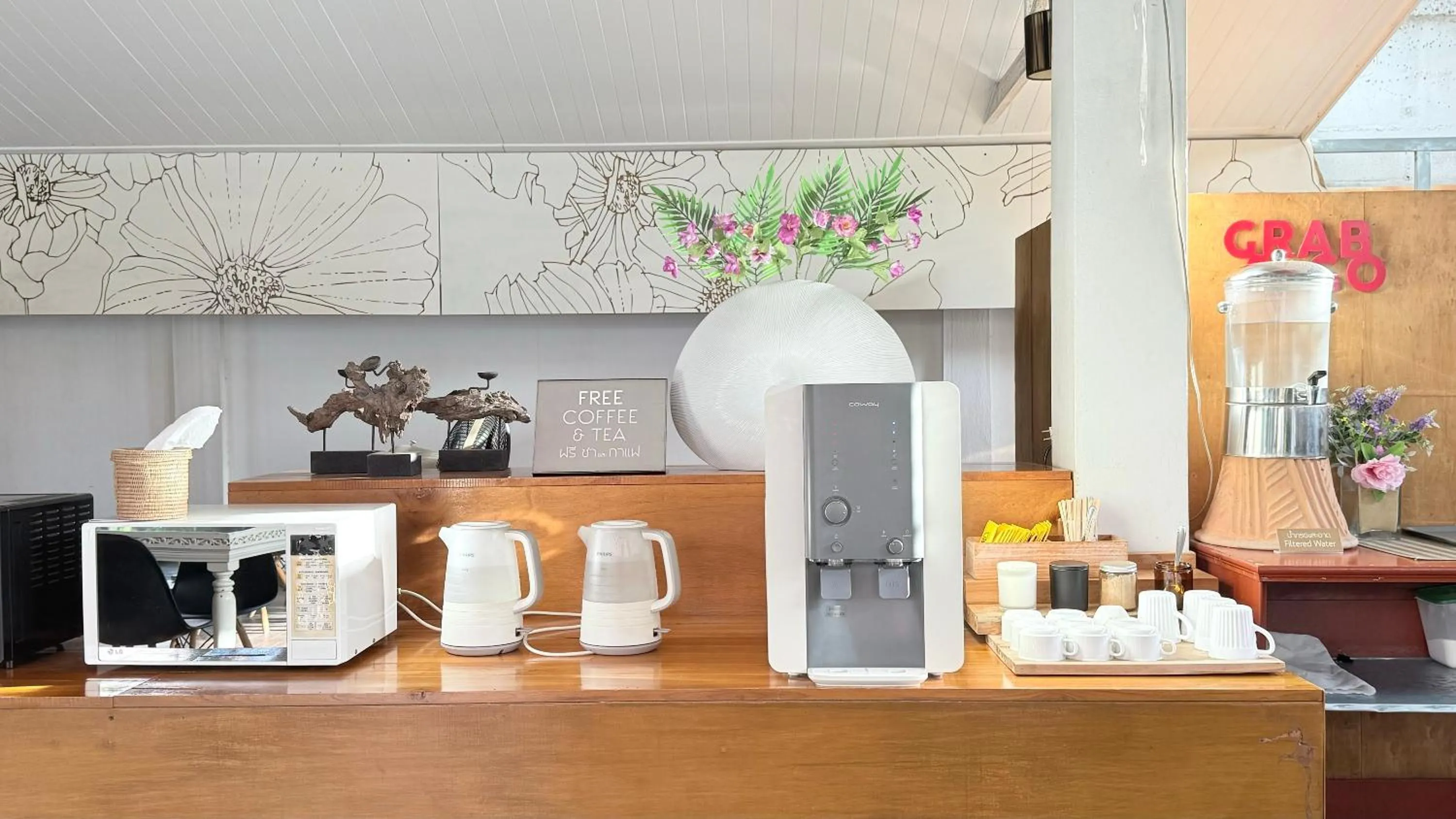 Coffee/tea facilities in Issara House Bangkok