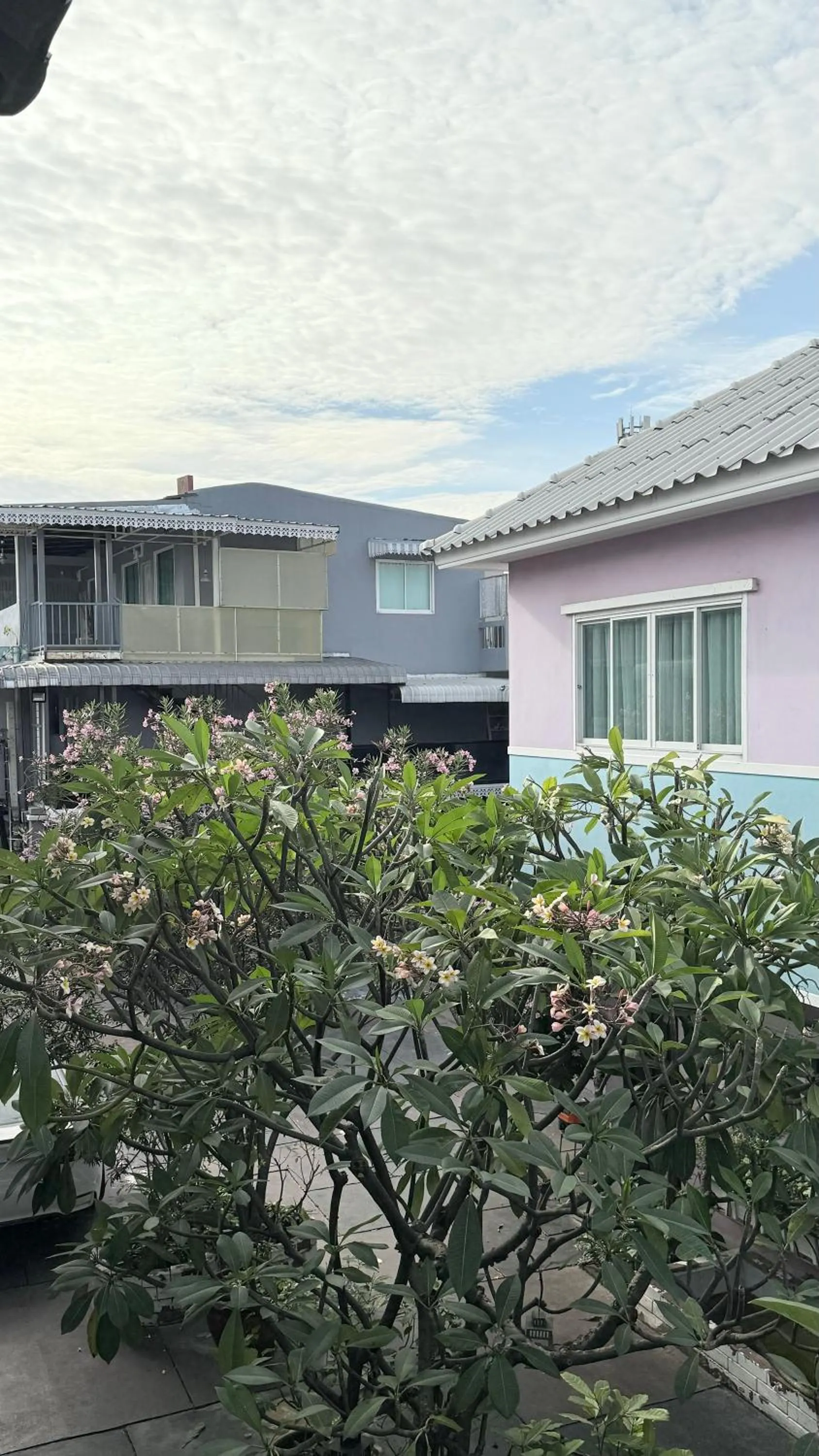 Property building in Issara House Bangkok