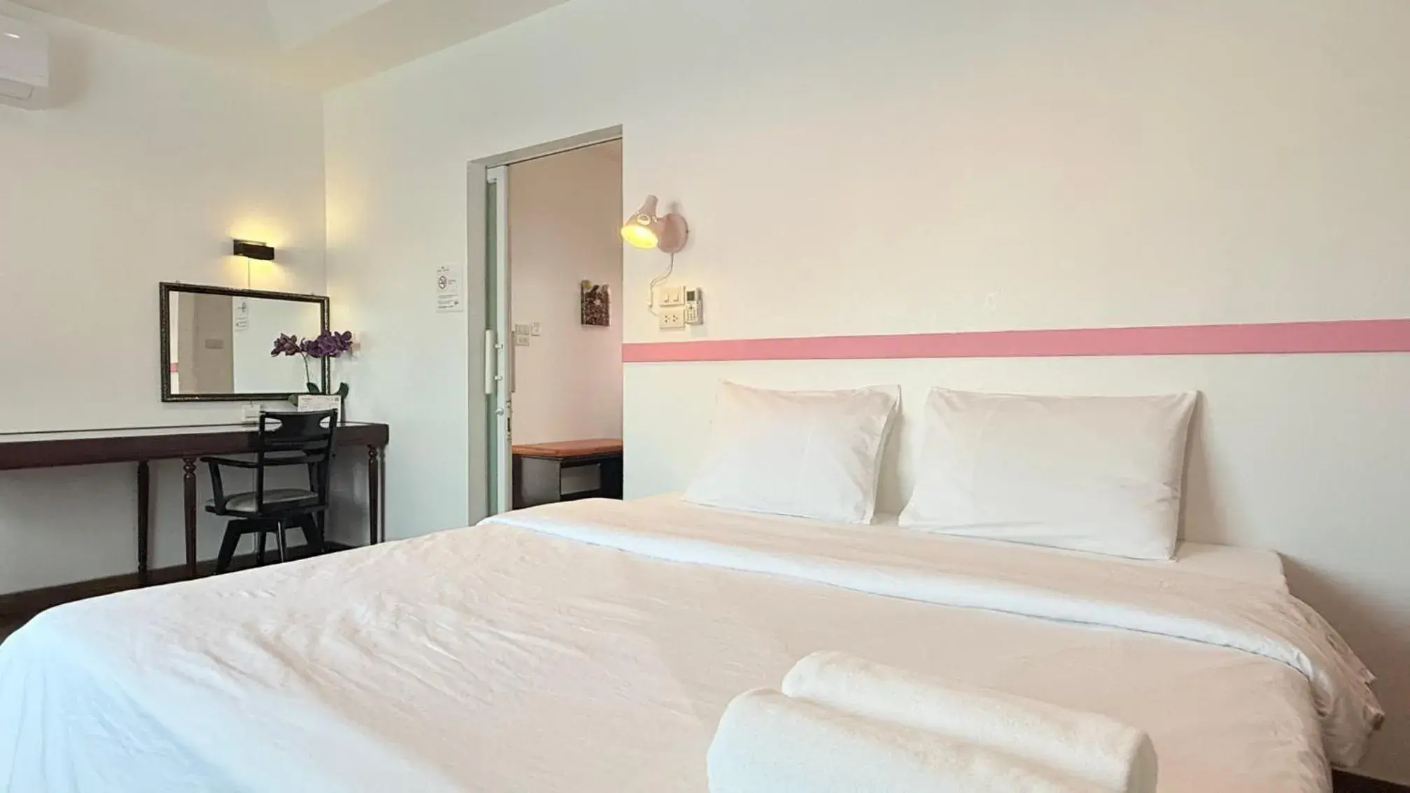 Bed in Issara House Bangkok Bed in Issara House Bangkok