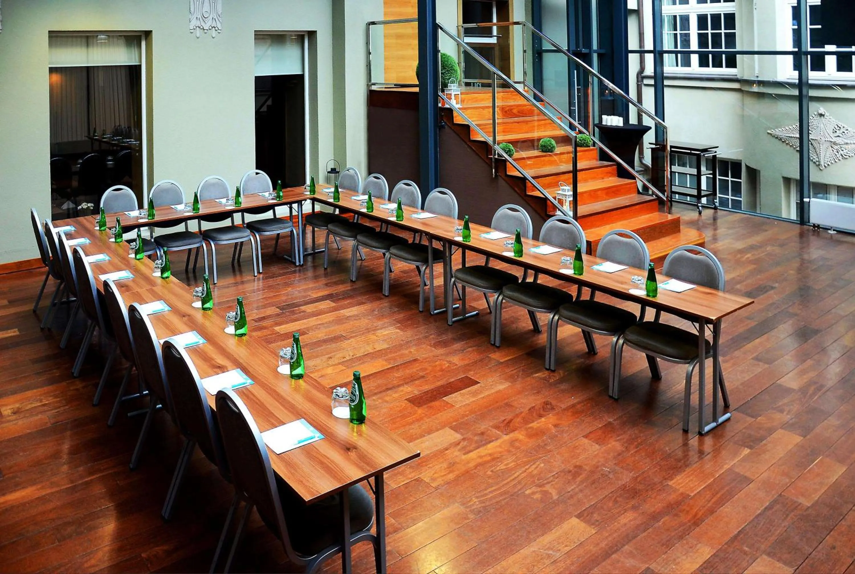 Photo of the whole room in Hotel NH Poznan