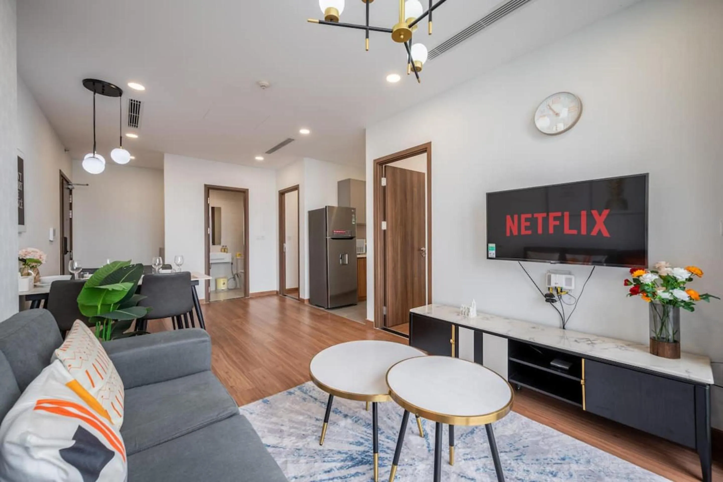 TV and multimedia in Eco Green Saigon - Free Gym & Netflix & Pool