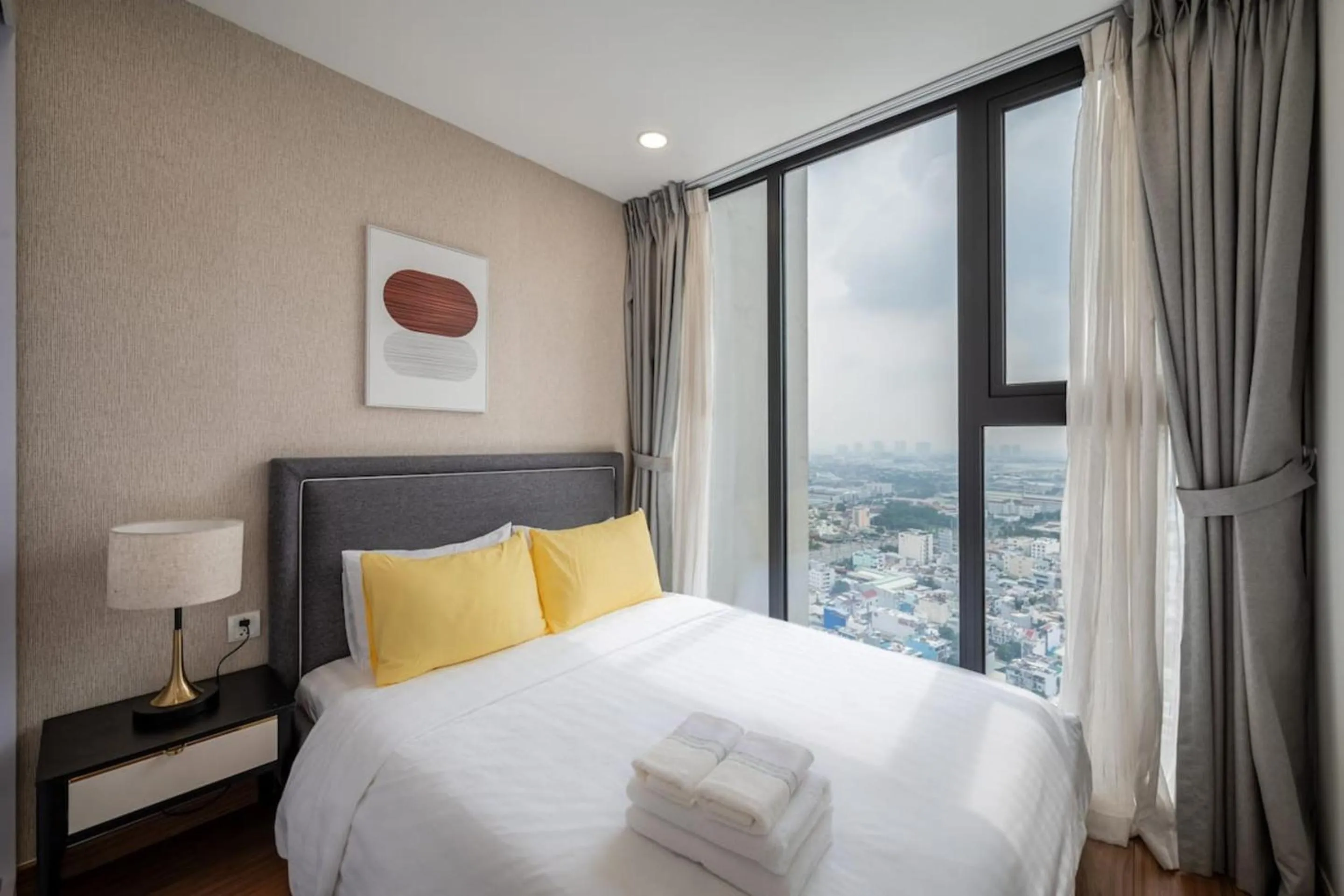 Bed in Eco Green Saigon - Free Gym & Netflix & Pool