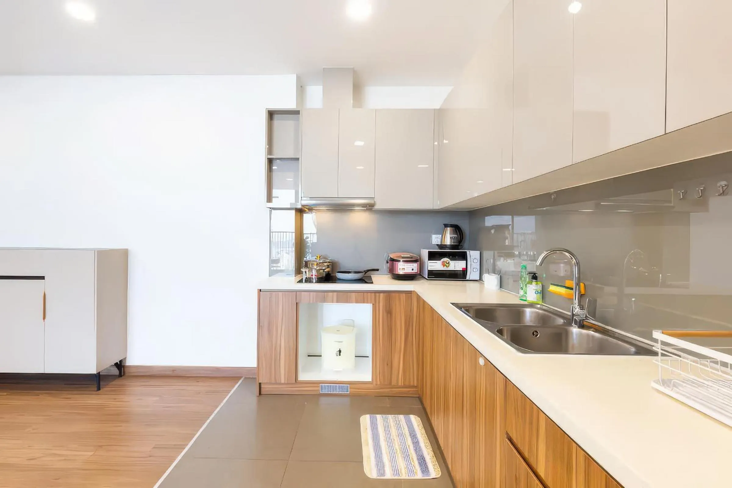 Kitchen or kitchenette in Eco Green Saigon - Free Gym & Netflix & Pool