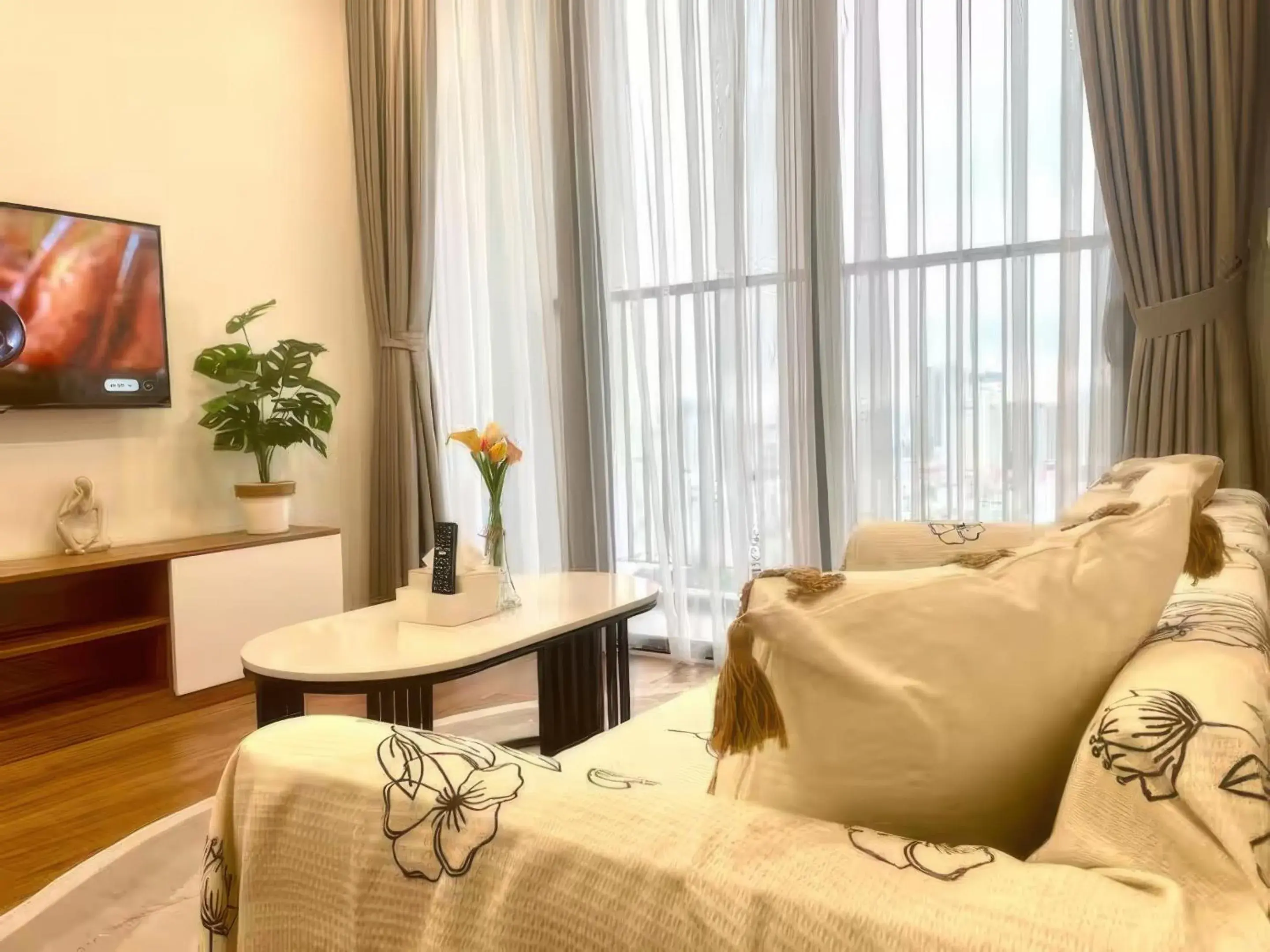 Two-Bedroom Apartment in Eco Green Saigon - Free Gym & Netflix & Pool Two-Bedroom Apartment in Eco Green Saigon - Free Gym & Netflix & Pool