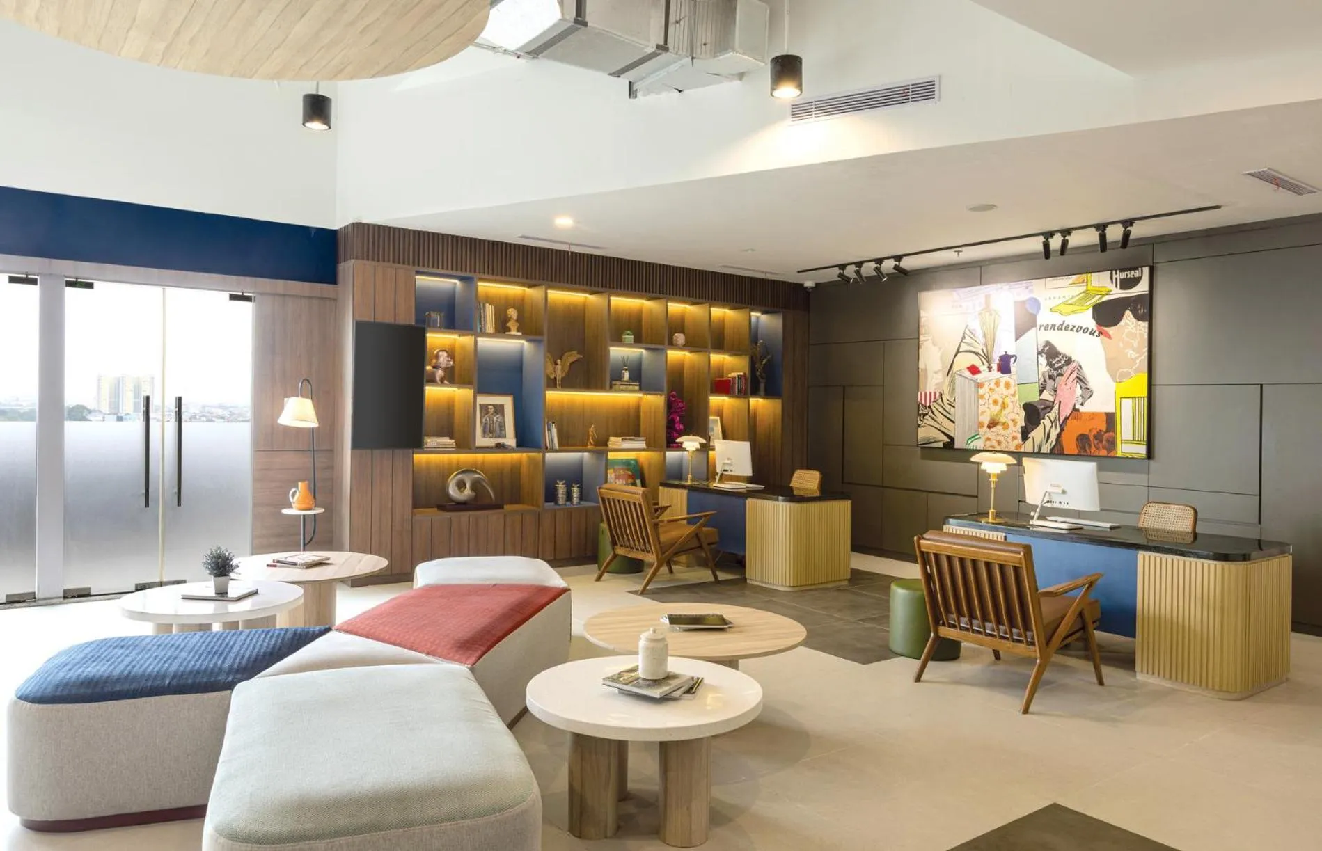 Lobby or reception in ARTOTEL Hub Simpang Temu Jakarta