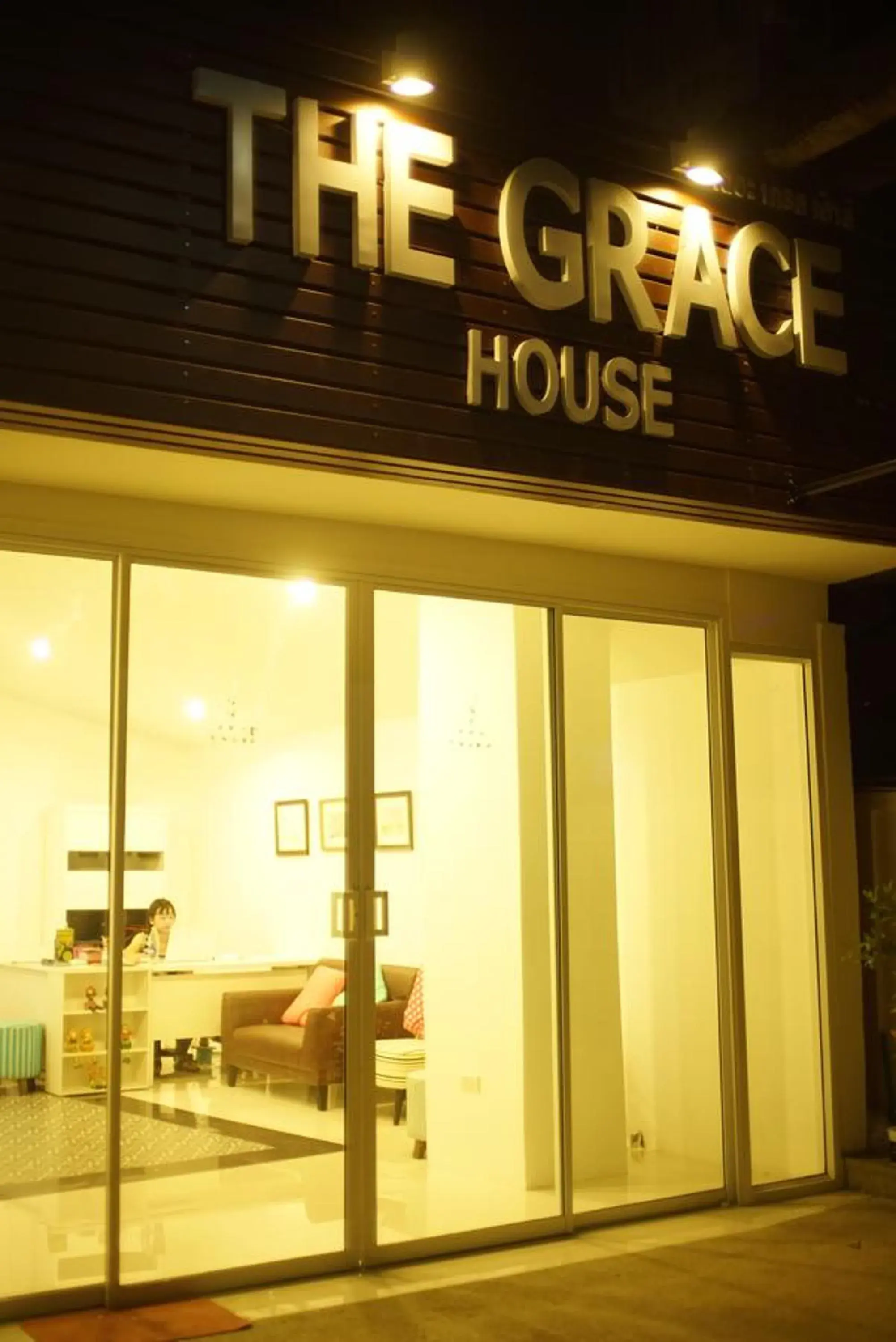 Facade/entrance in The Grace House Chiangmai Facade/entrance in The Grace House Chiangmai