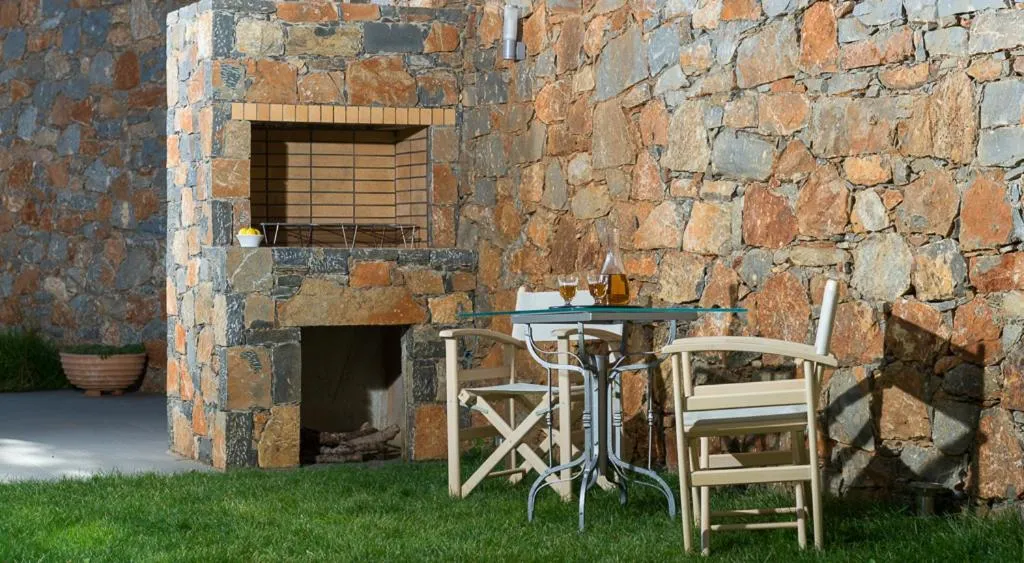 BBQ facilities in Elounda Luxury Villas