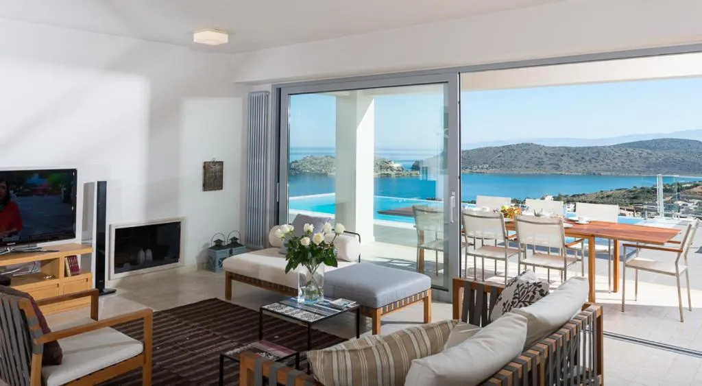 TV and multimedia in Elounda Luxury Villas