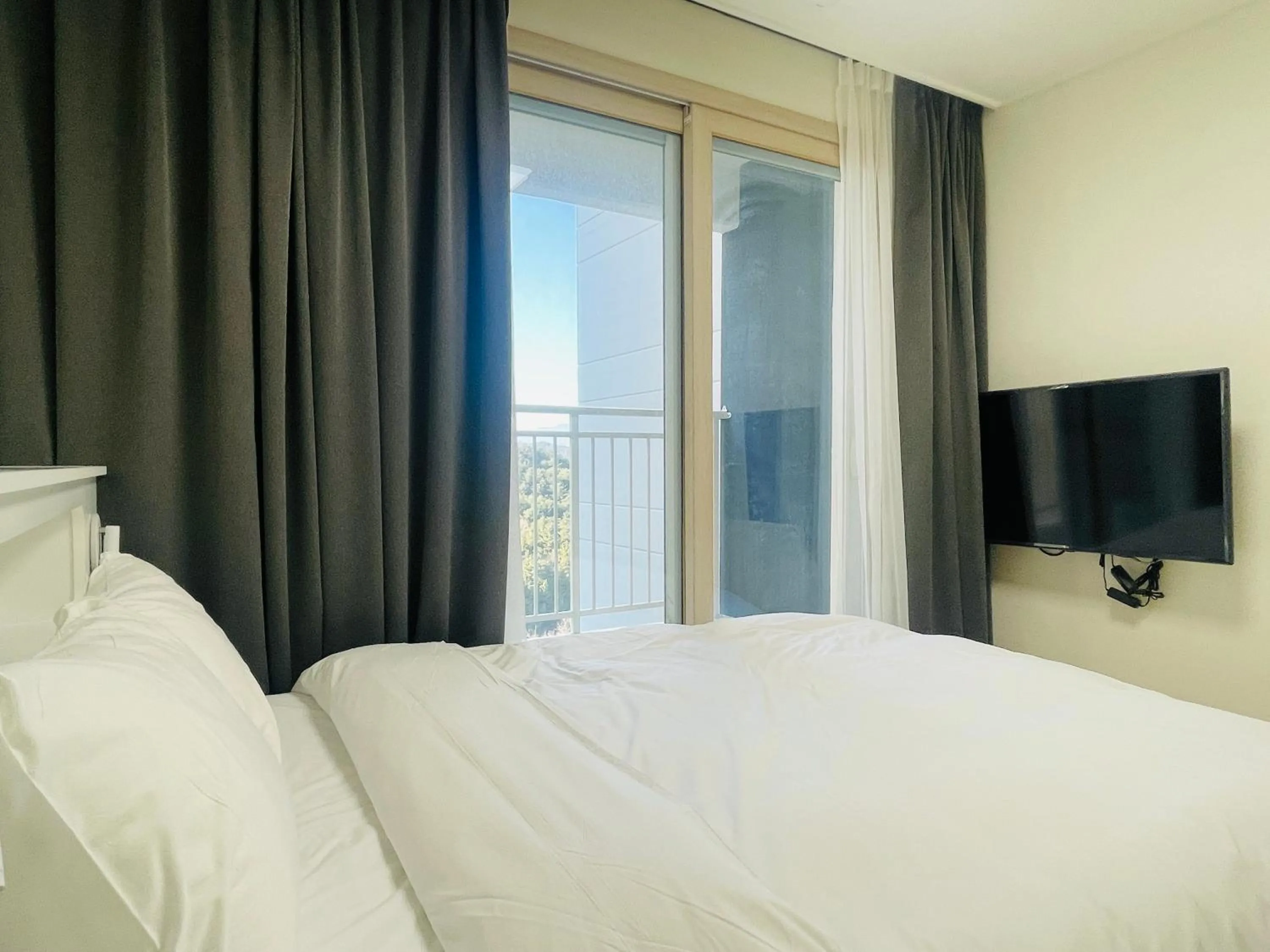 Budget Double Room in OceanStay E7 INN-TheCity
