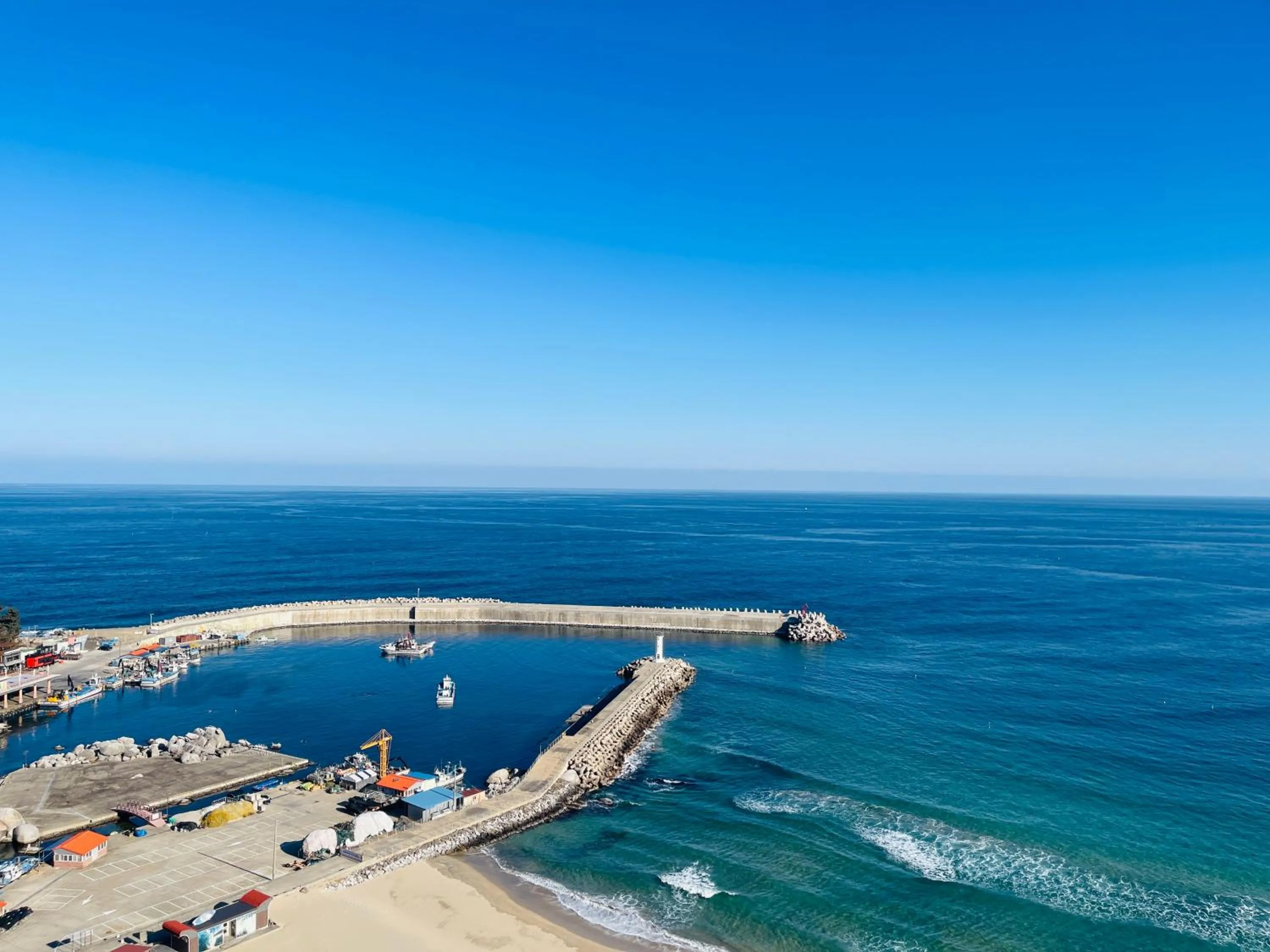 Beach in OceanStay E7 INN-TheCity