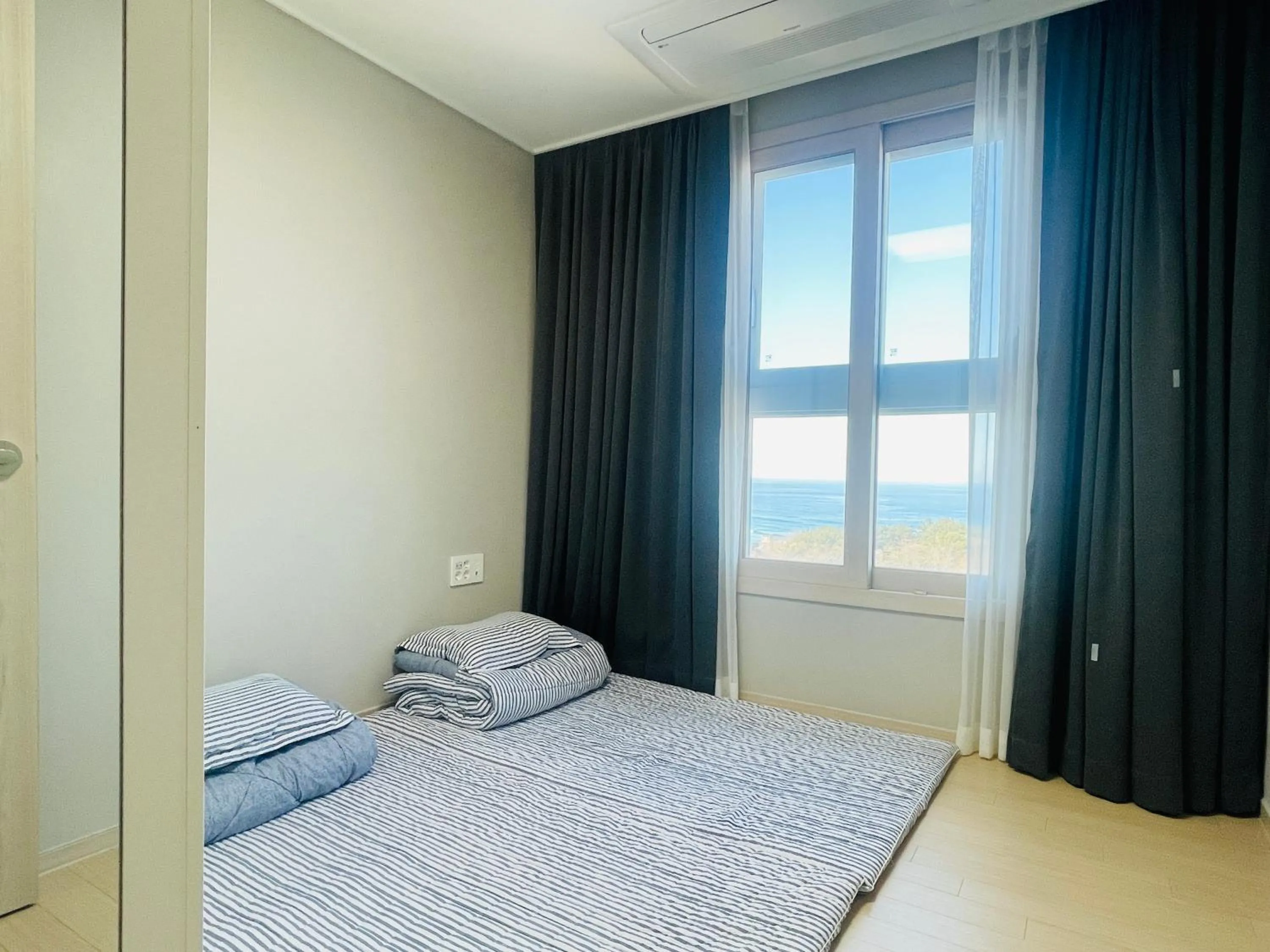Bedroom, Bed in OceanStay E7 INN-TheCity