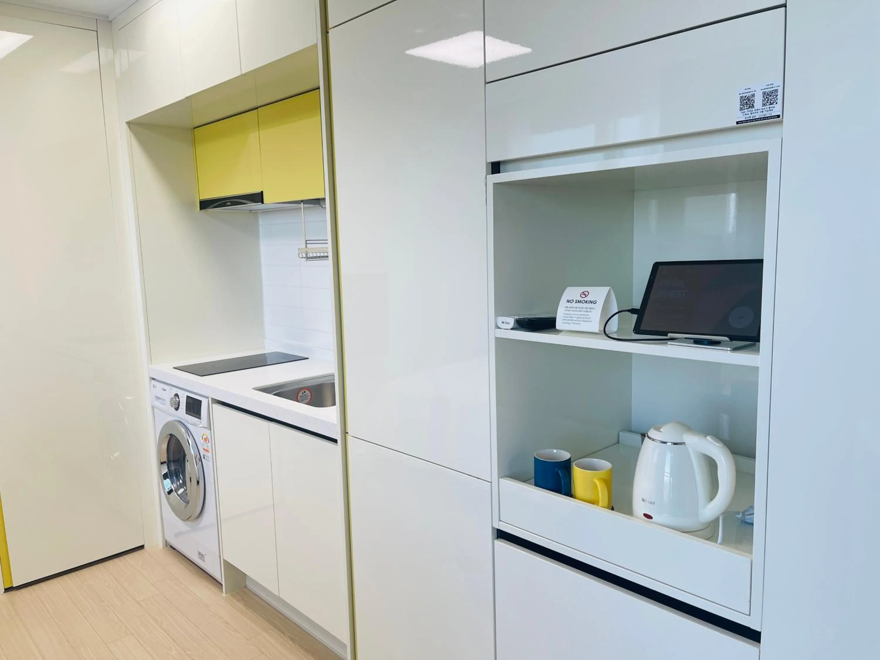Kitchen or kitchenette in OceanStay E7 INN-TheCity