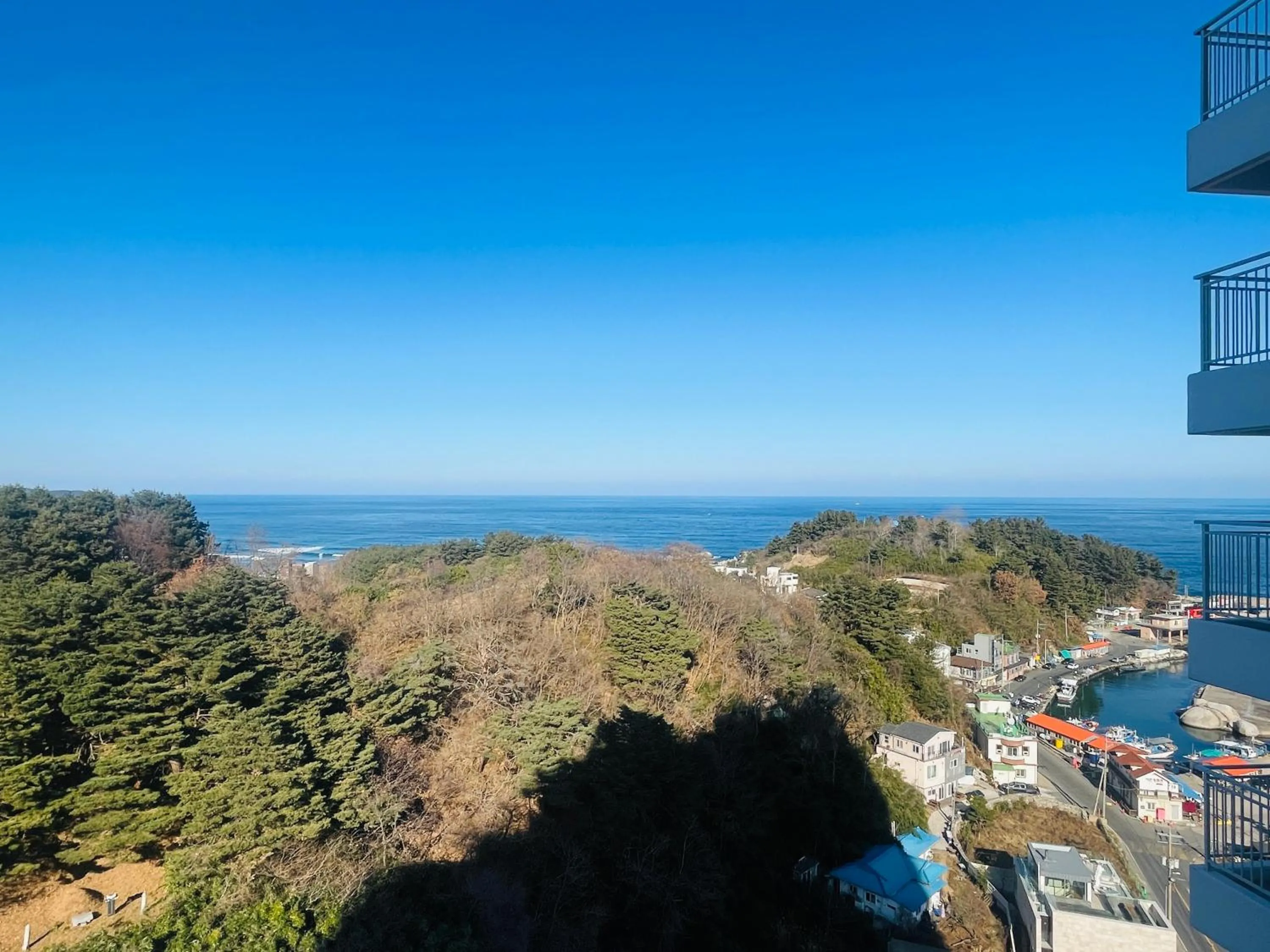 Mountain view in OceanStay E7 INN-TheCity