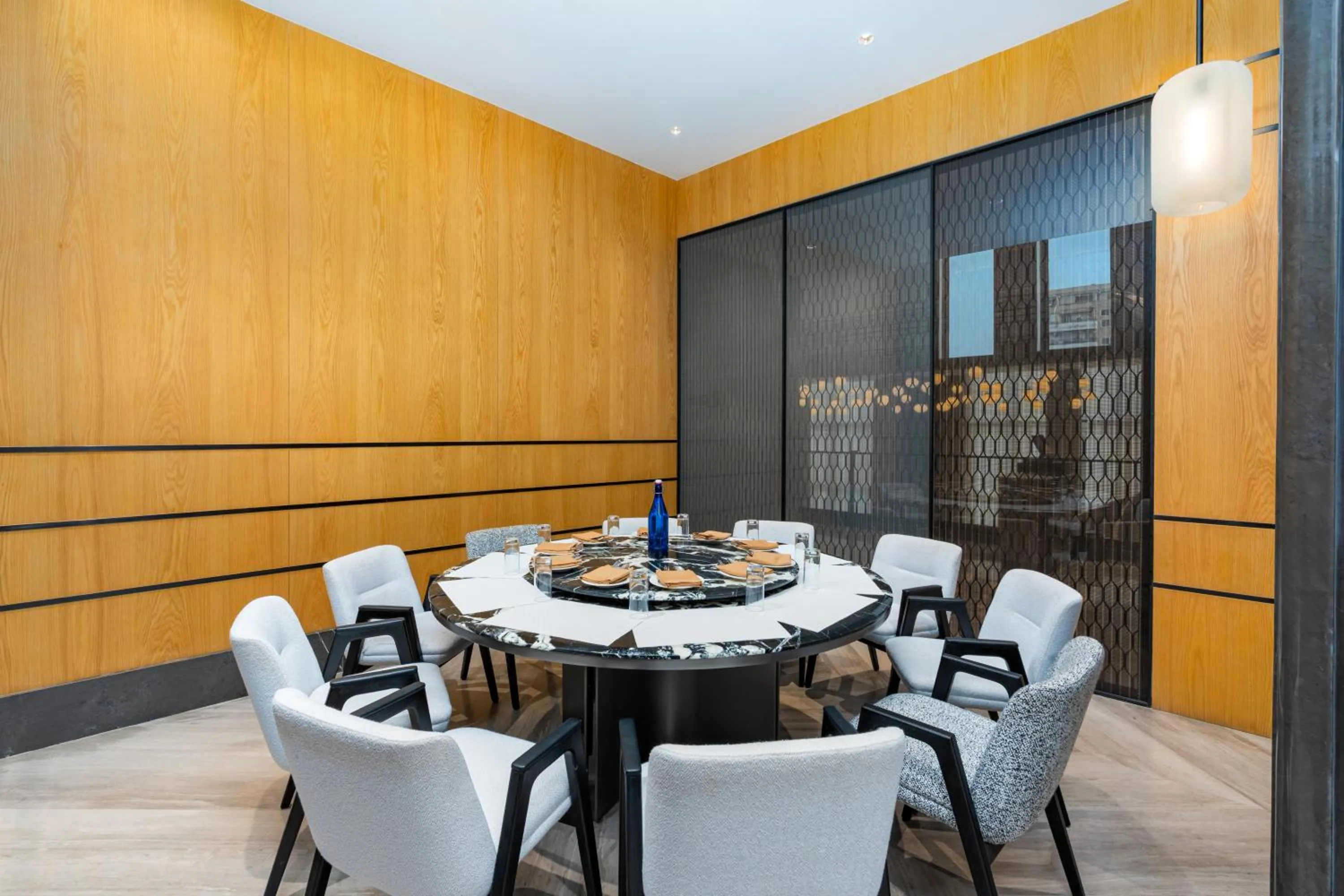 Restaurant/places to eat in Radisson Hotel Prayagraj