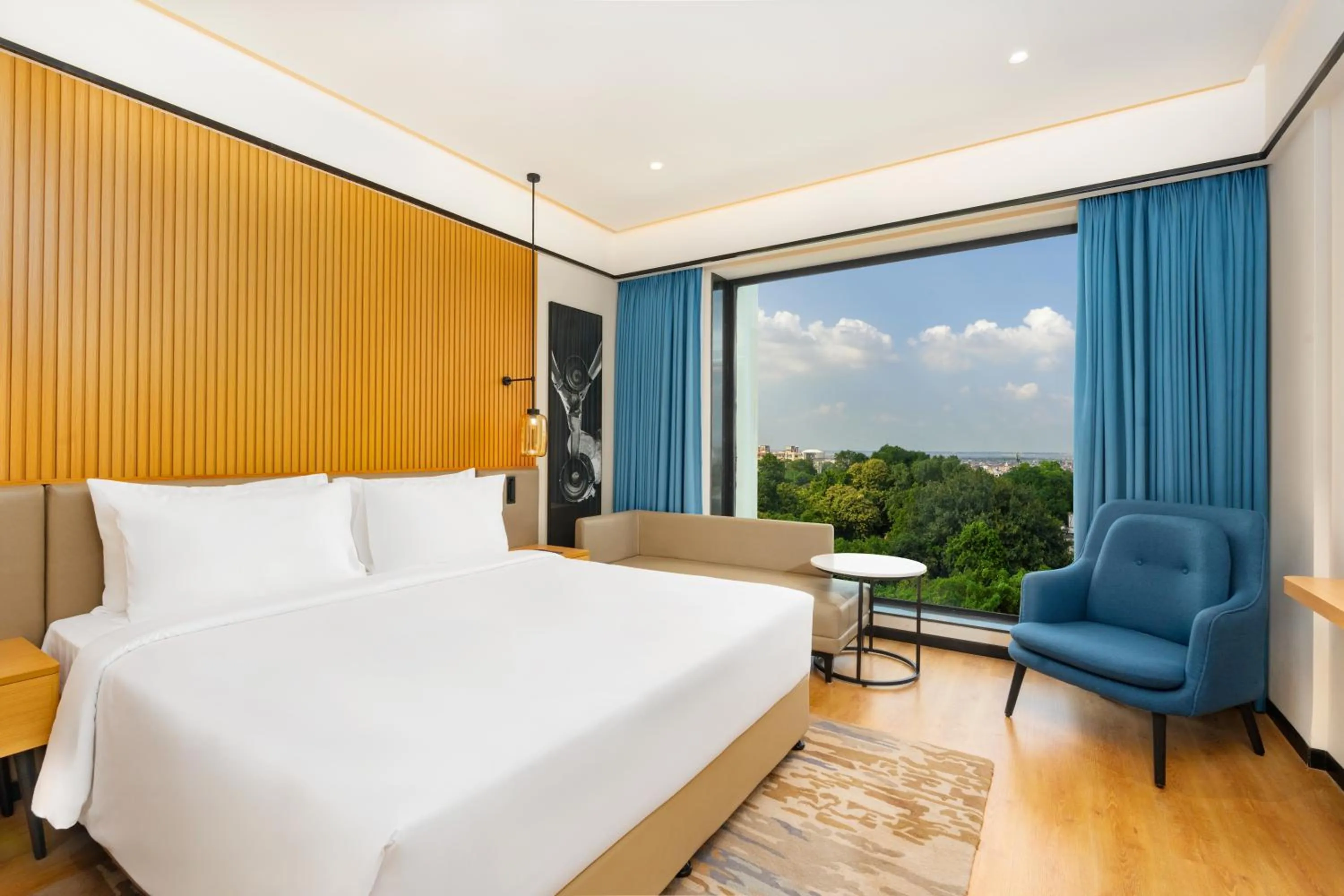 Bed in Radisson Hotel Prayagraj