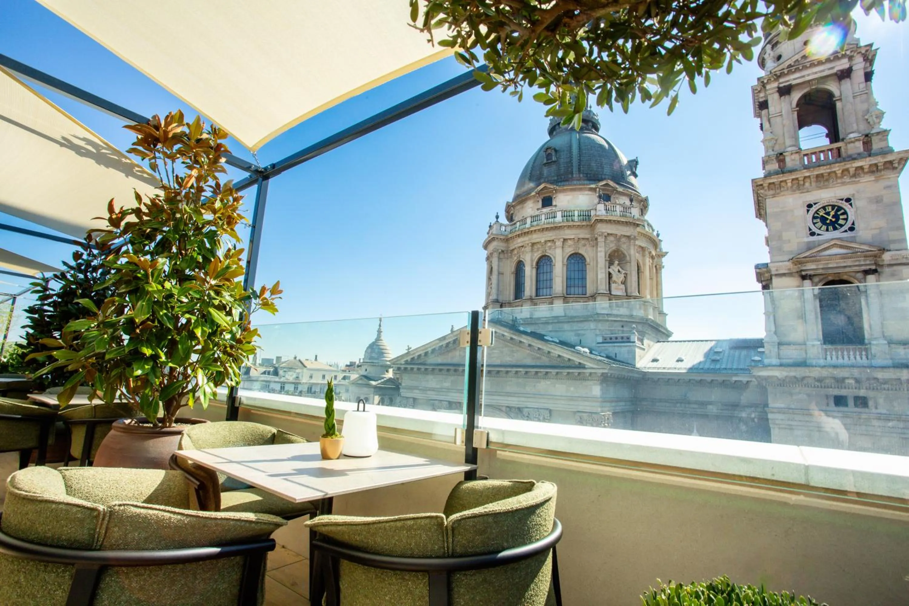 Restaurant/places to eat in Radisson Collection Hotel, Basilica Budapest