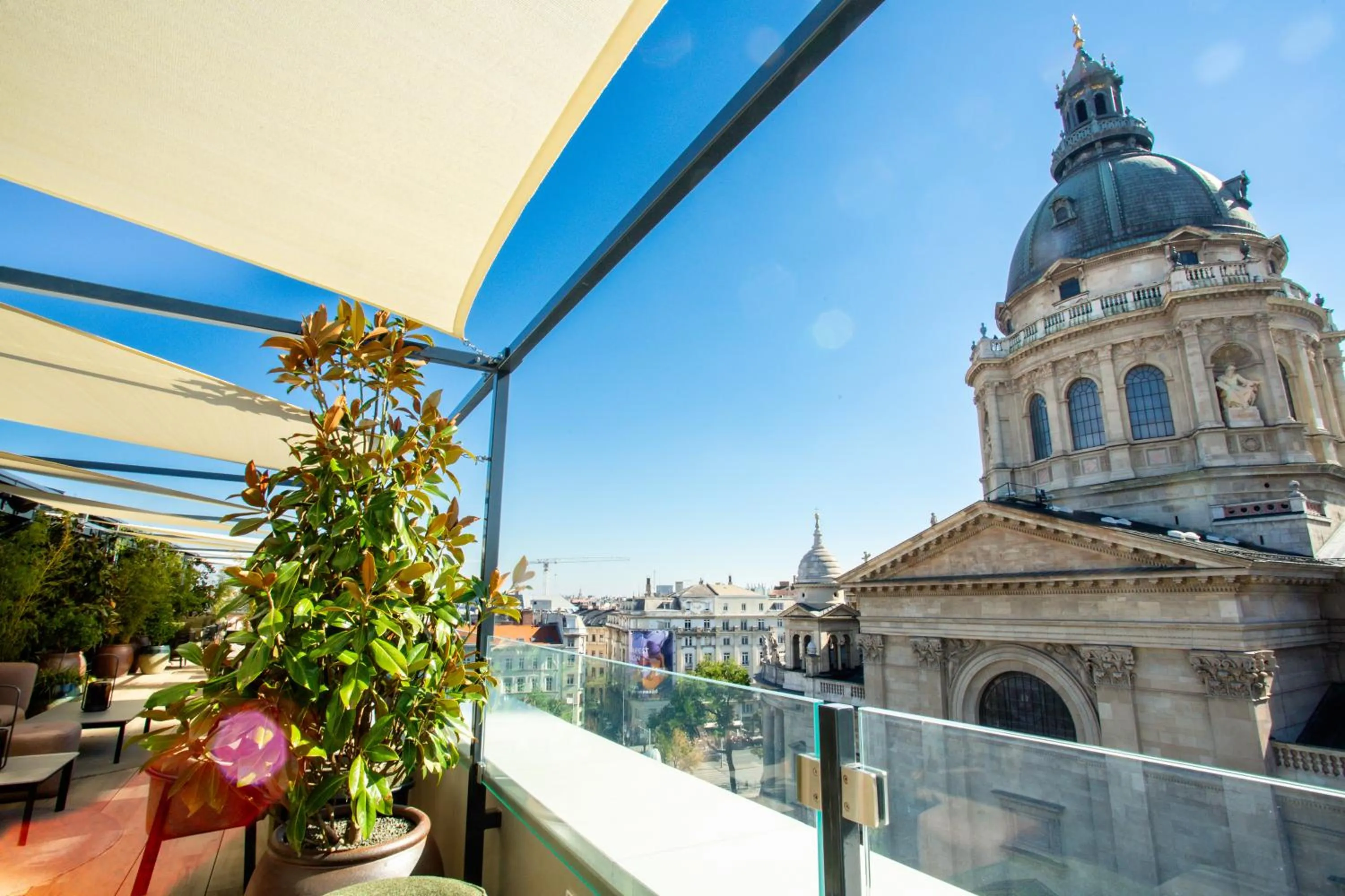 Restaurant/places to eat in Radisson Collection Hotel, Basilica Budapest