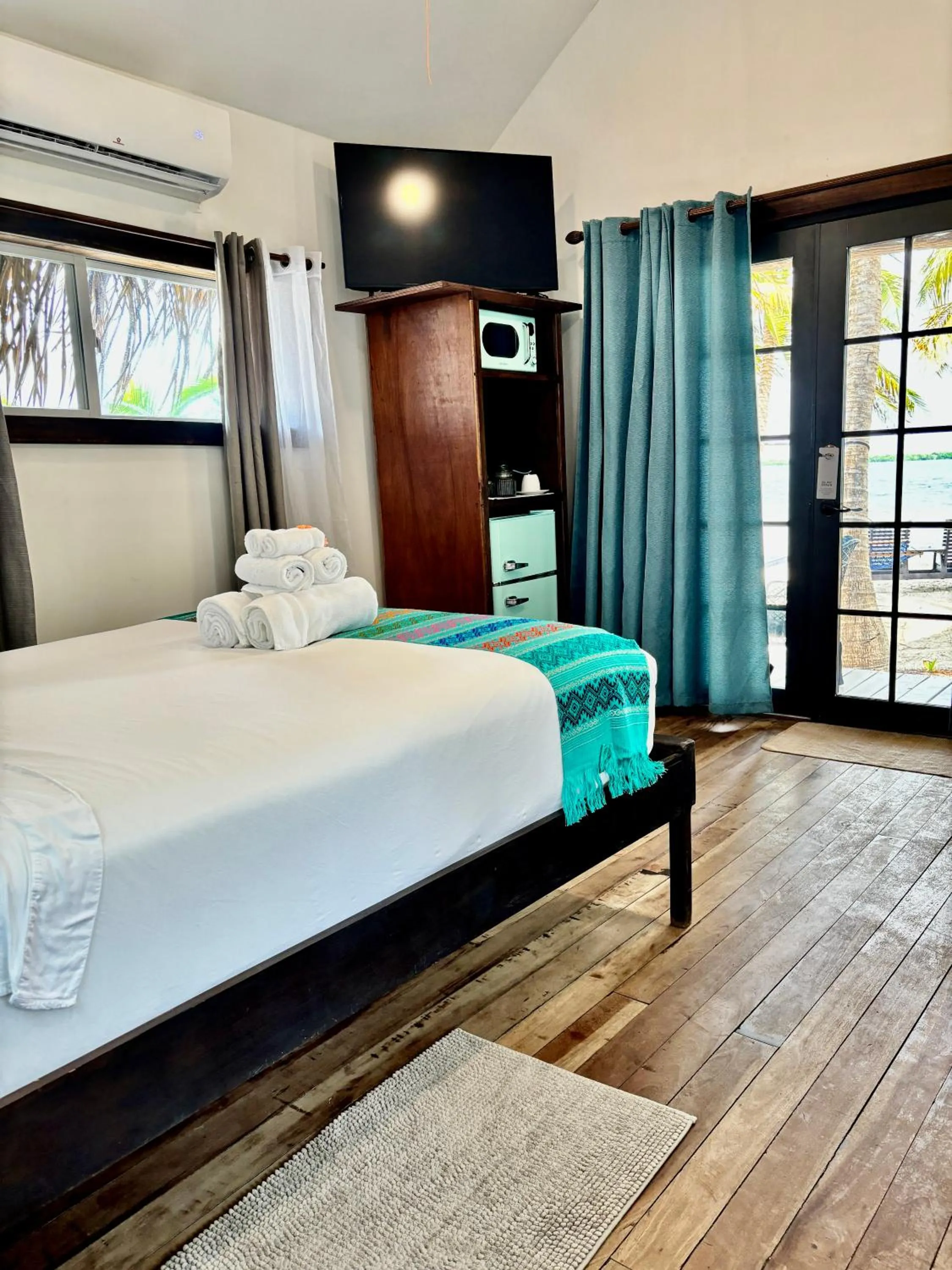 Bed in Azure Del Mar