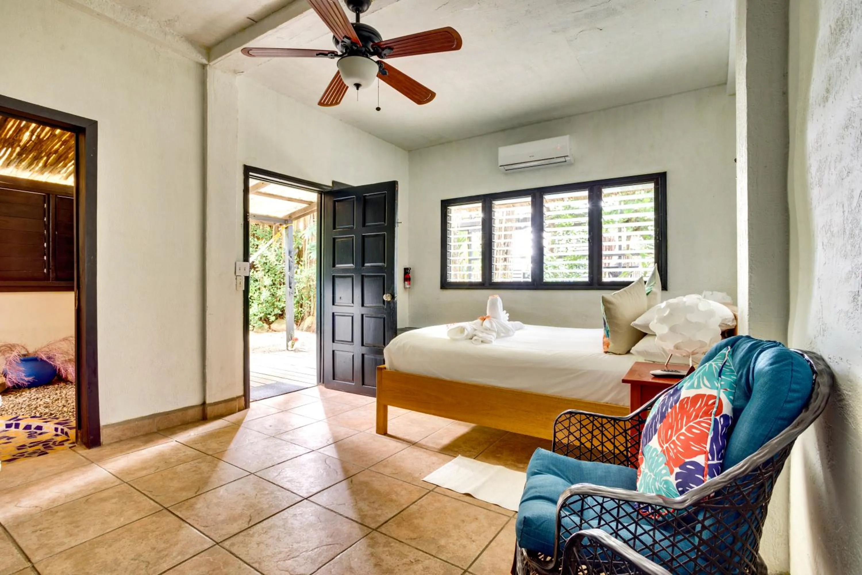 Bed in Azure Del Mar