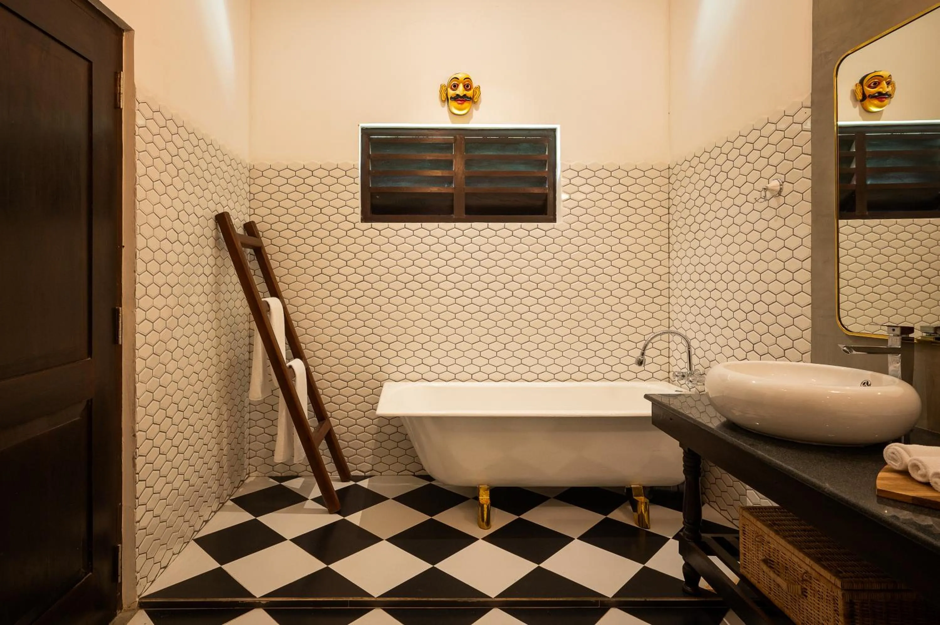 Bathroom in Riverdale Bungalow - Film Location For 'Bridge On The River Kwai'