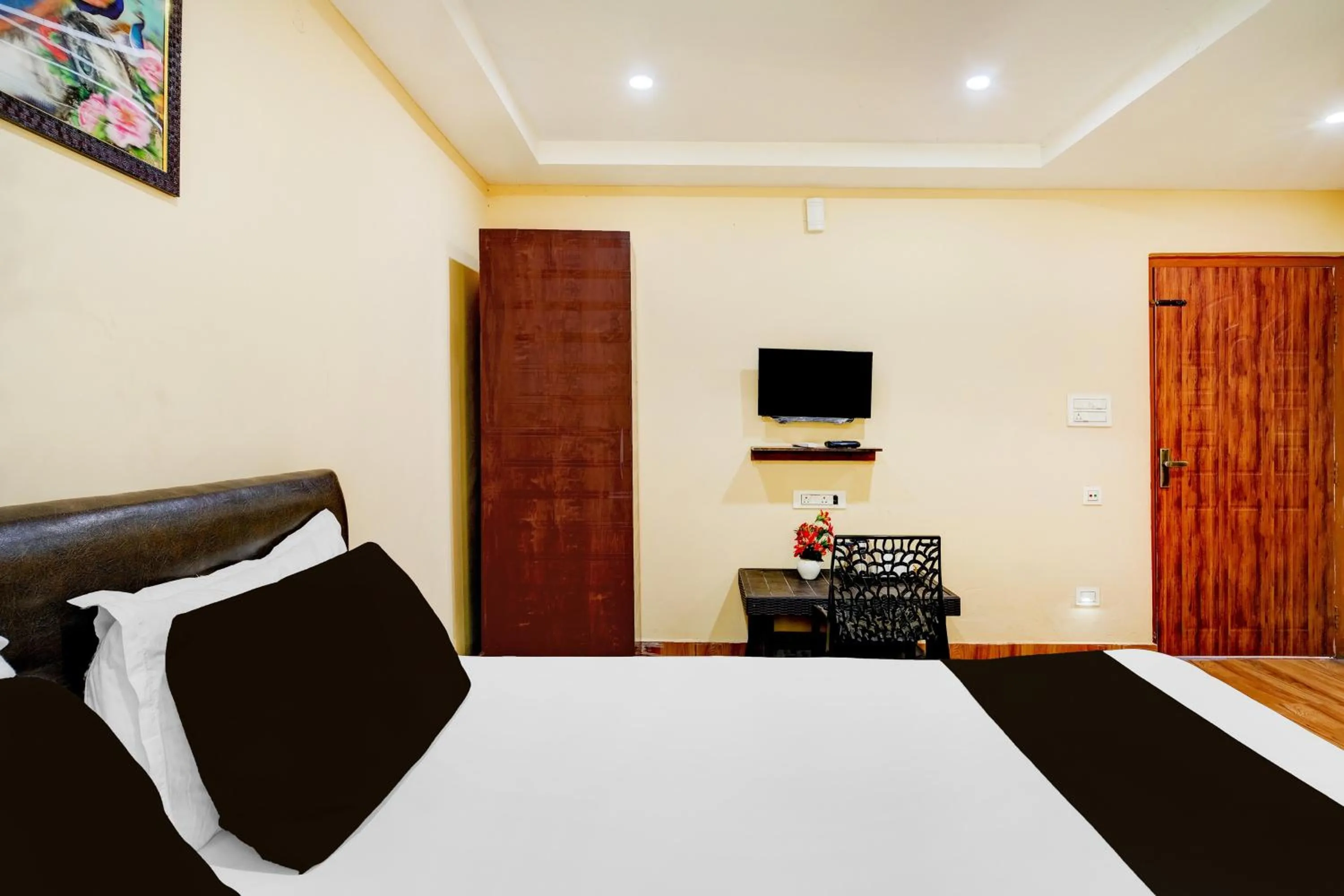 Bedroom, Bed in Super Collection O Last Gate Near Dispur Law College Formerly RR hotels