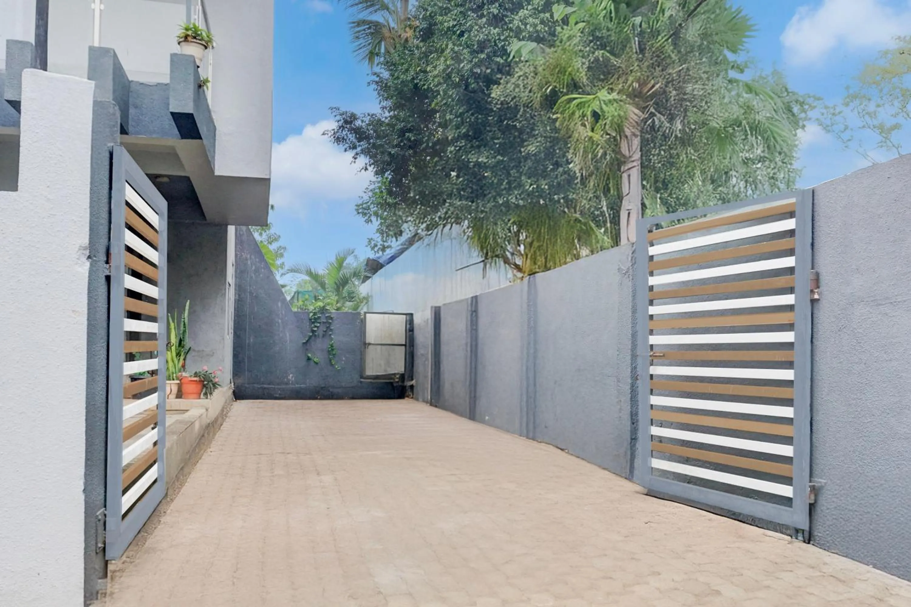 Facade/entrance in Super Collection O Khatri Park Formerly Aum Villa