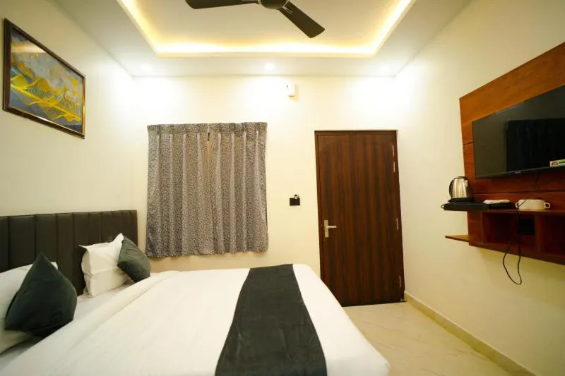 Bed in THE GOVIND PALACE