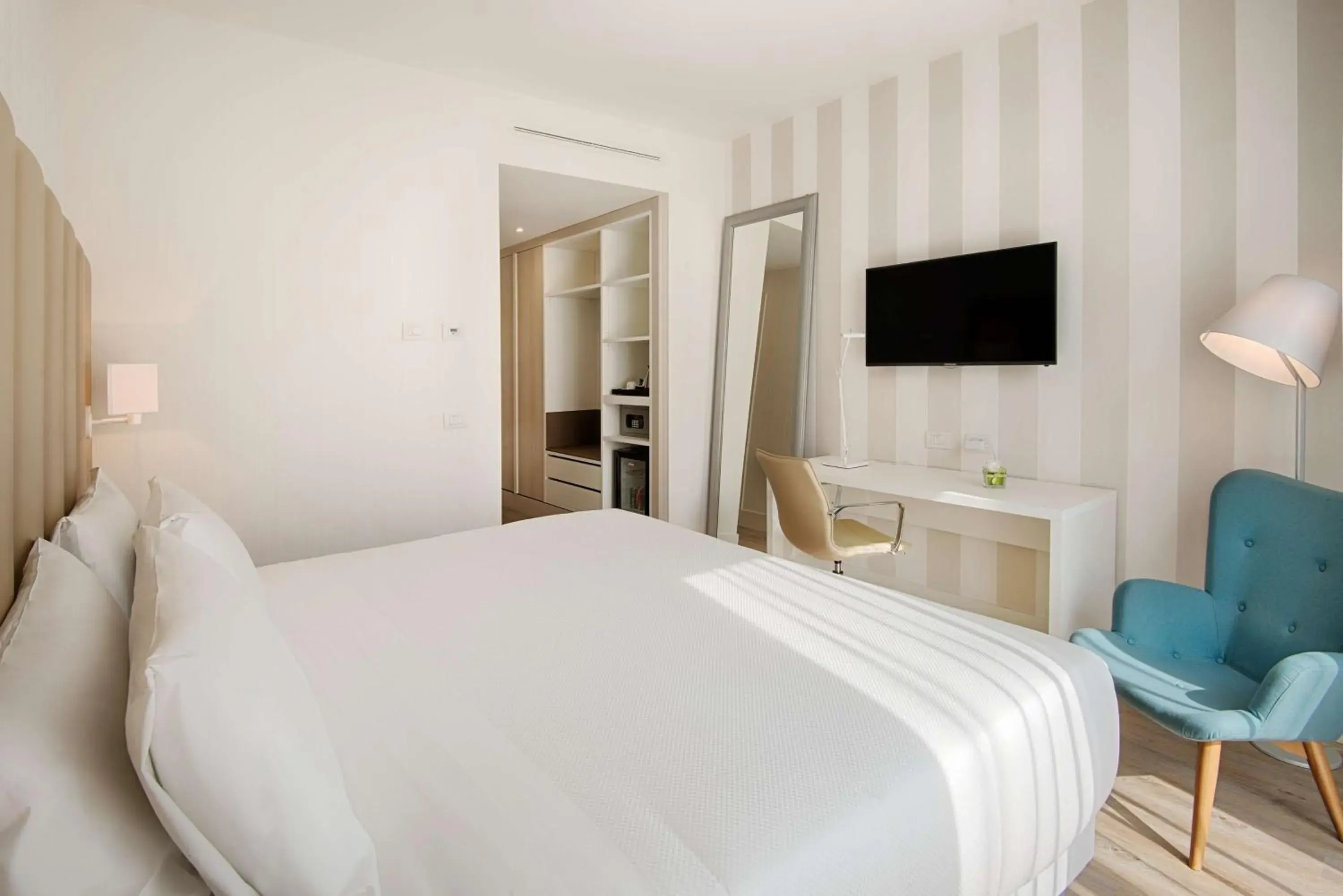 Photo of the whole room, Bed in NH Trento Photo of the whole room, Bed in NH Trento