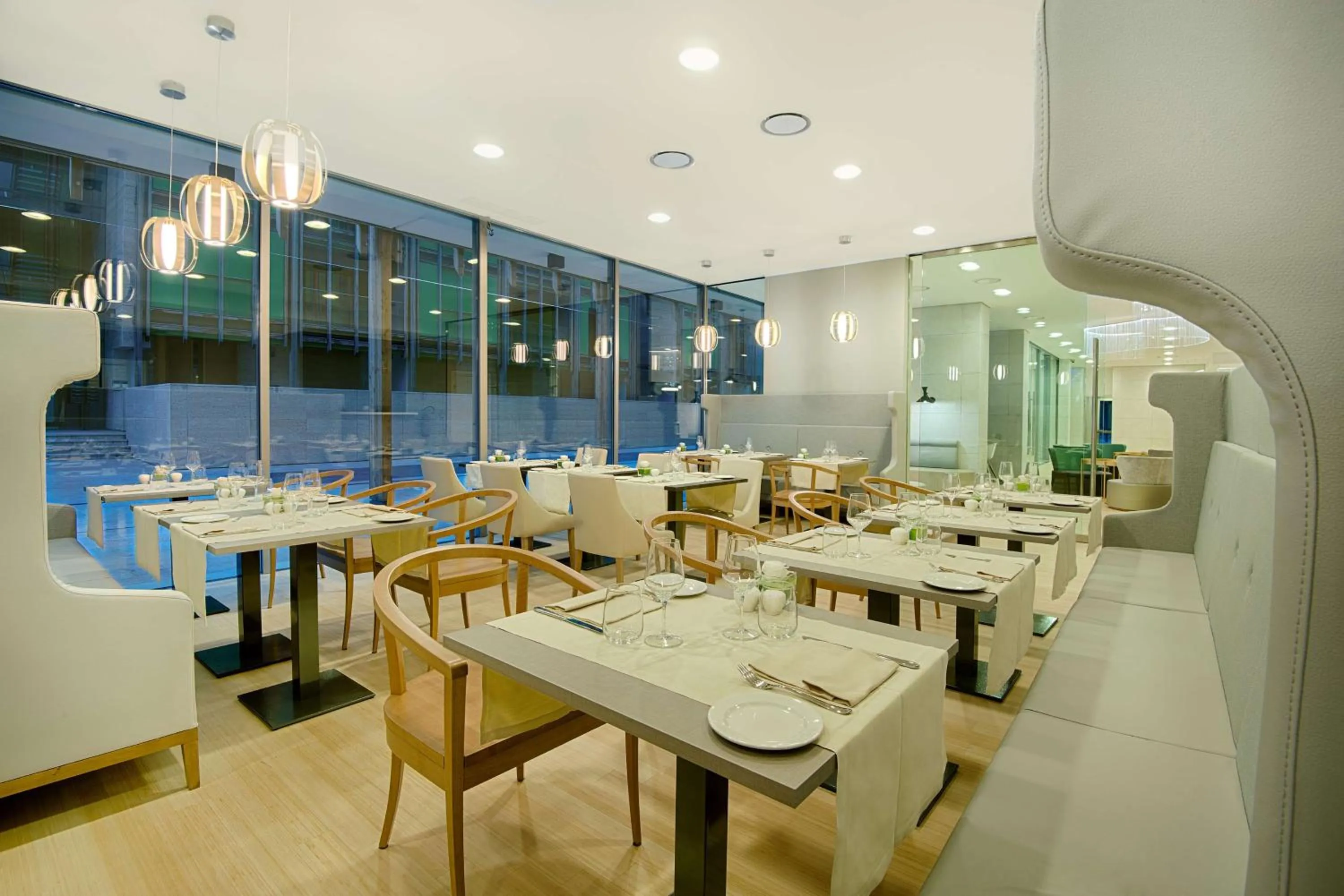 Restaurant/places to eat in NH Trento