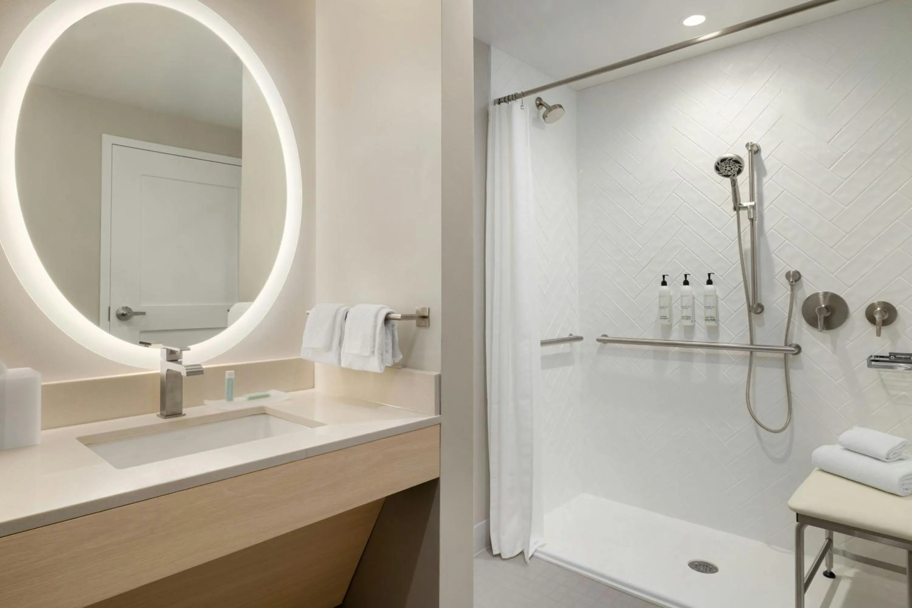 Bathroom in TownePlace Suites by Marriott Williston