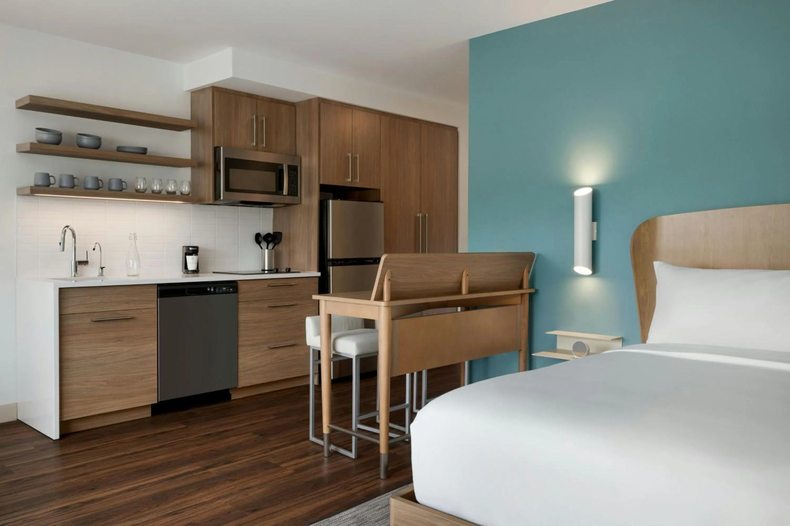 Bedroom, Bed in Element Charleston Airport