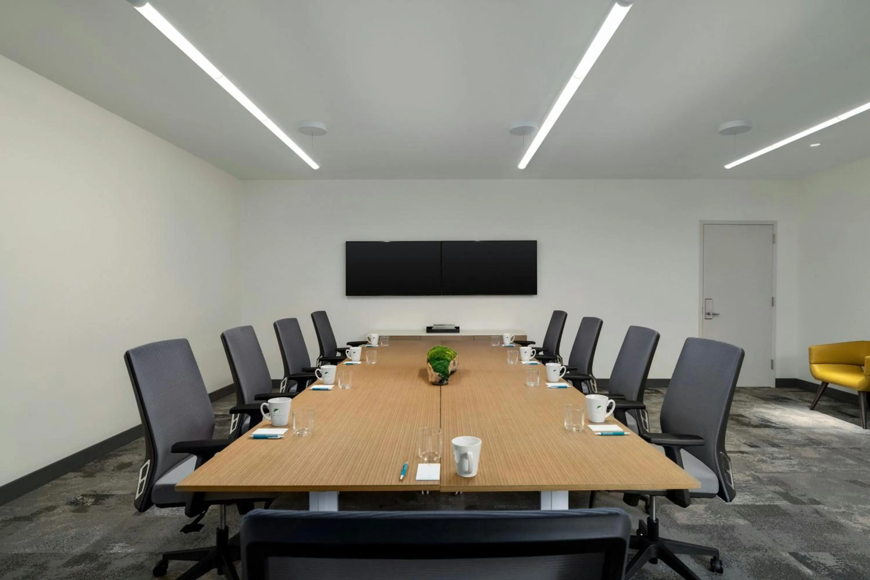 Meeting/conference room in Element Charleston Airport