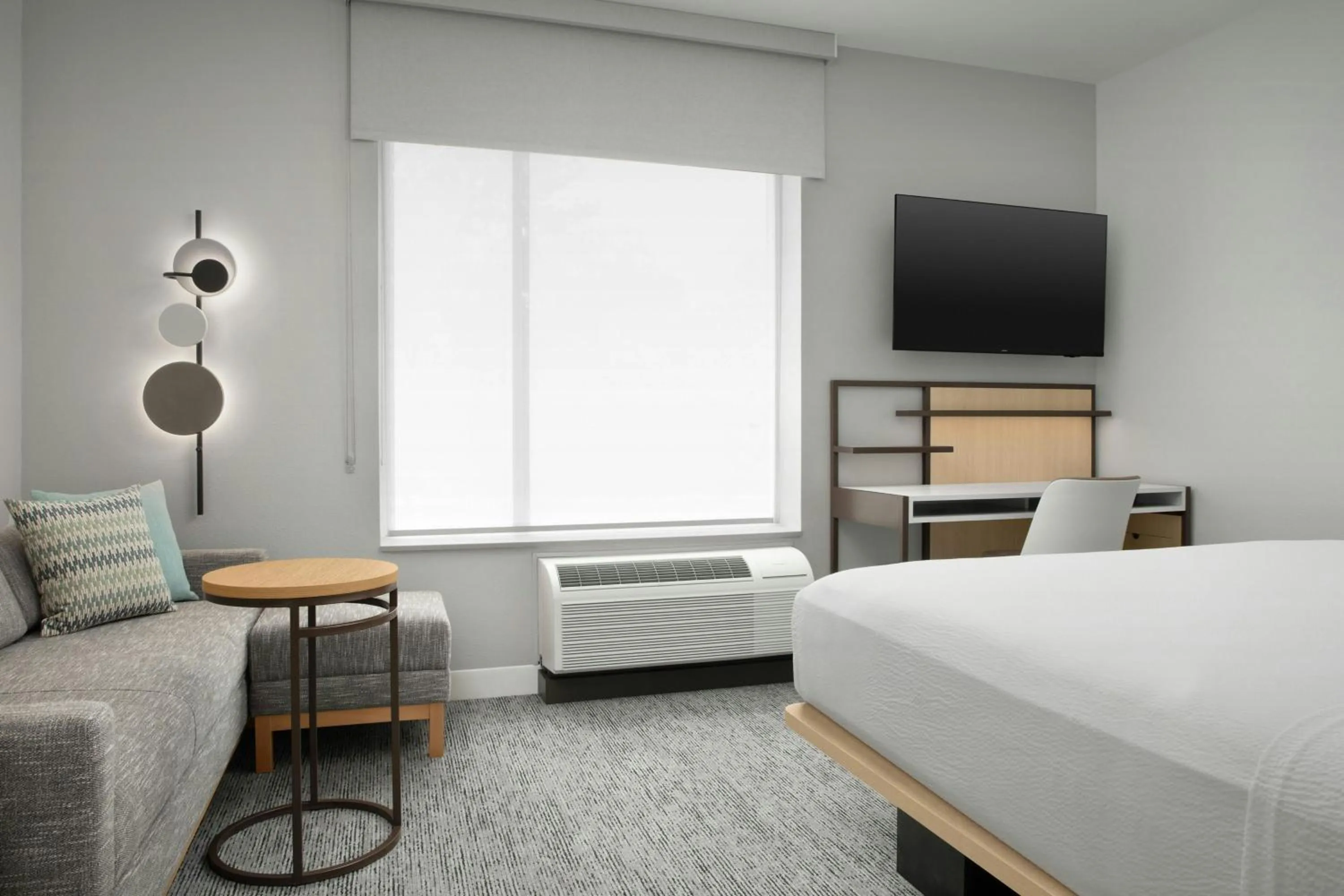 Photo of the whole room, Bed in TownePlace Suites by Marriott Jacksonville Mayport