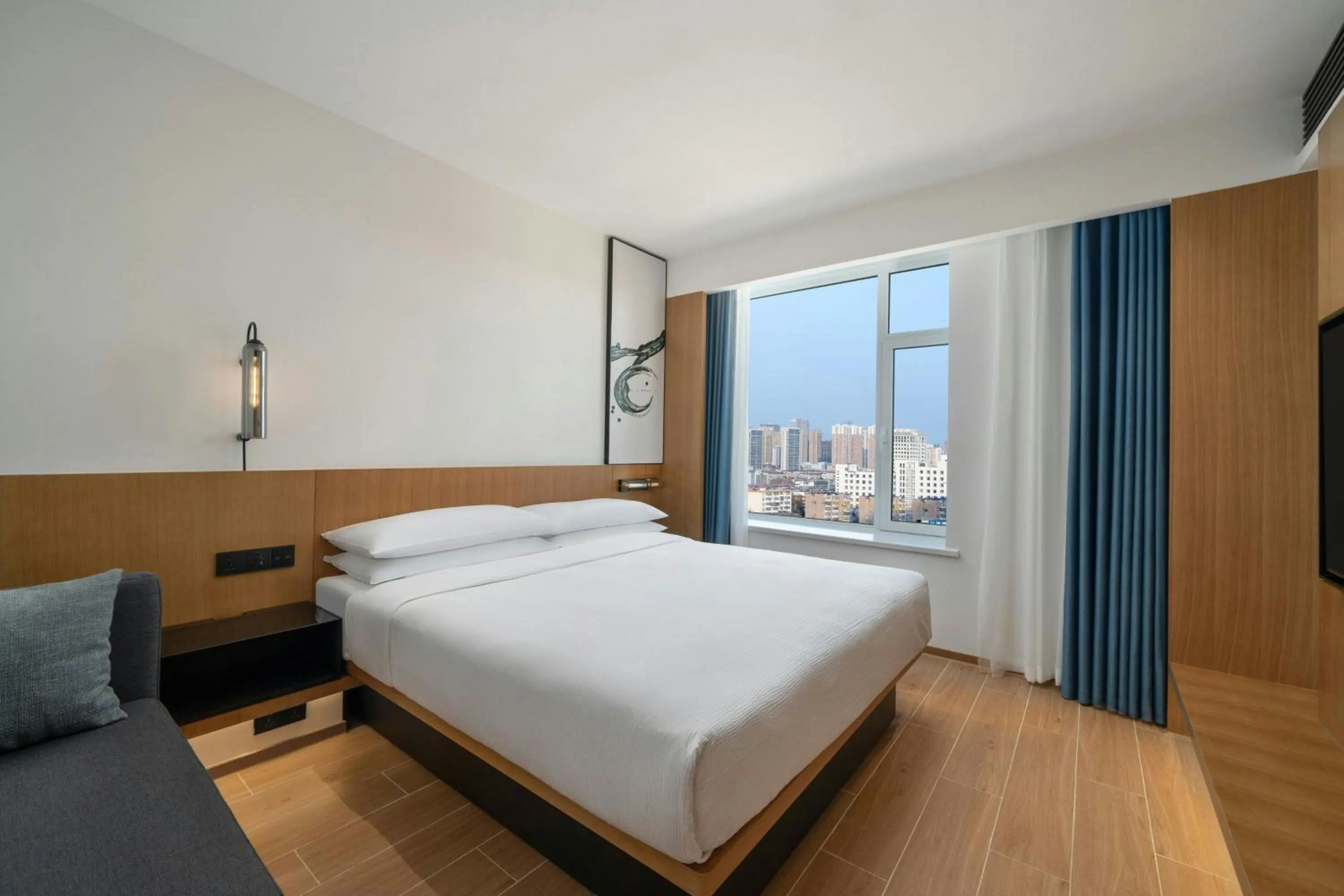 Photo of the whole room, Bed in Fairfield by Marriott Shijiazhuang Station