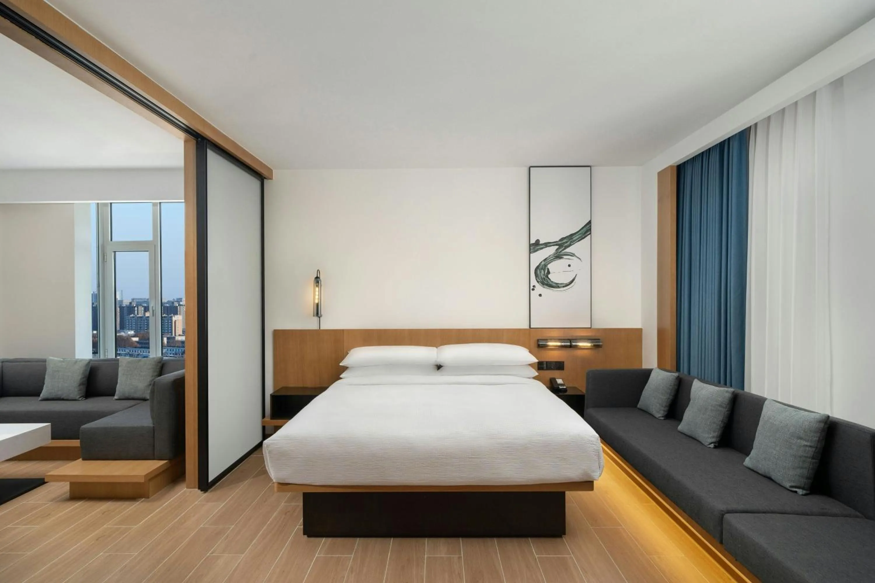Photo of the whole room, Bed in Fairfield by Marriott Shijiazhuang Station